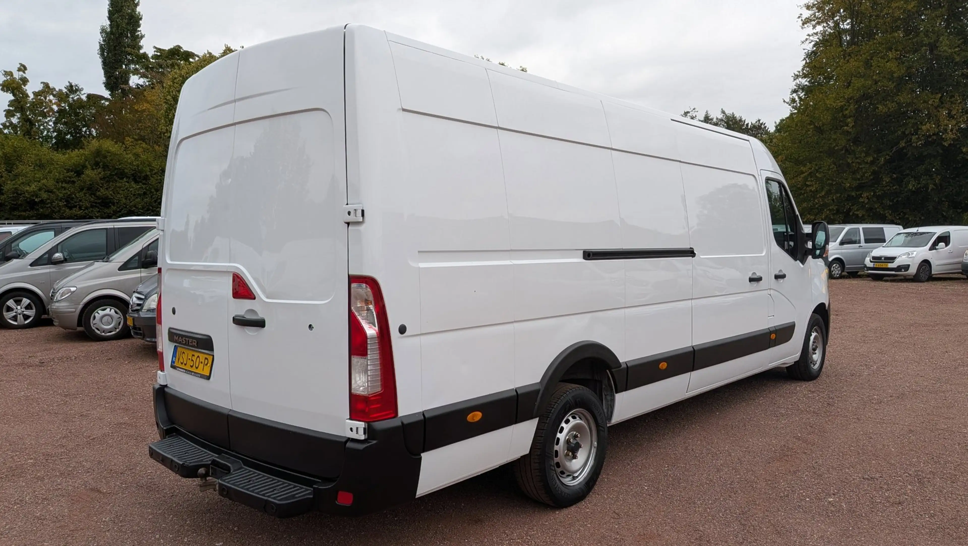 Renault Master T35 2.3 dCi 165 L4H2 EL Energy Comfort — photo 13