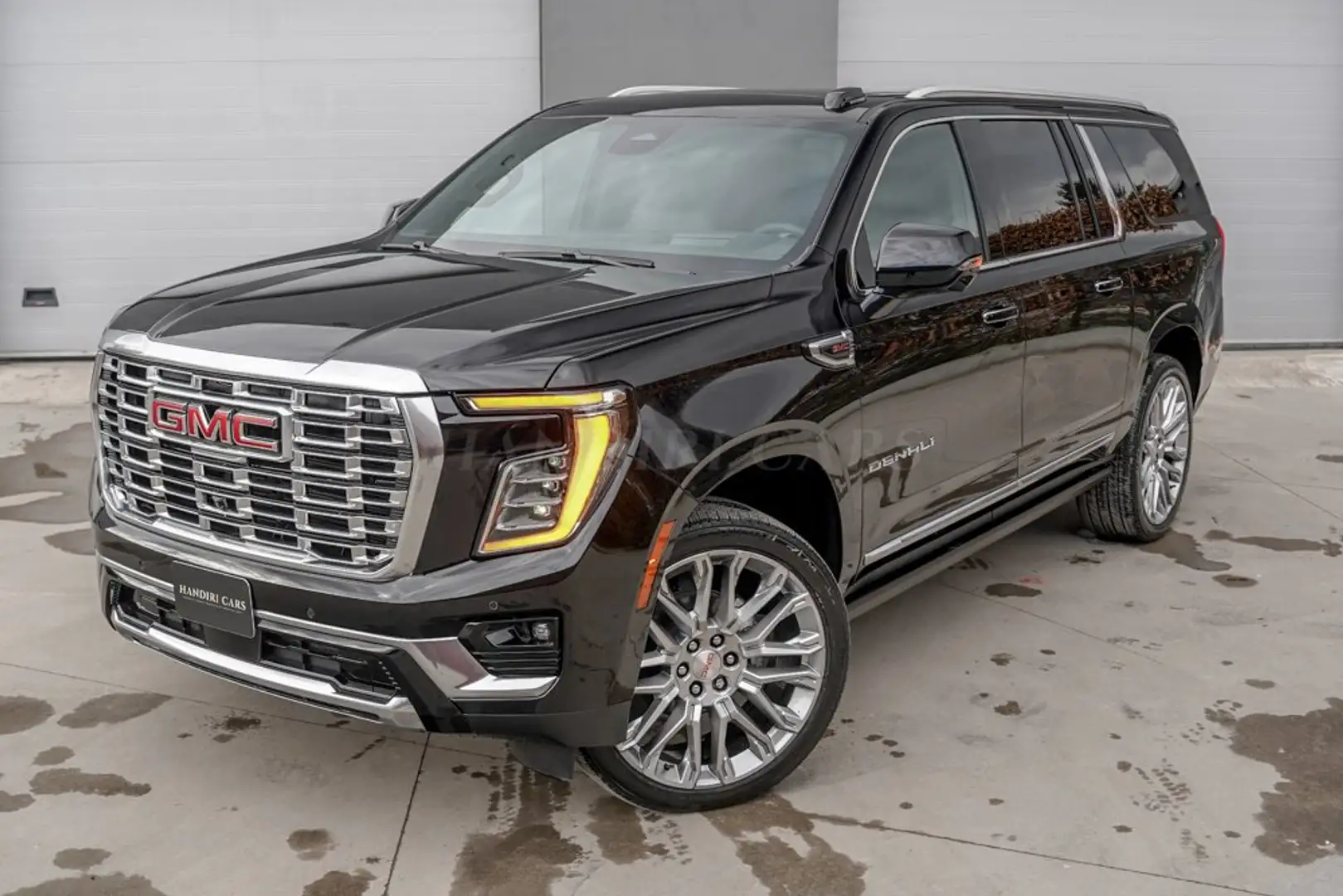 GMC Yukon 2025 Yukon XL Denali € 112500 +16.8" INFOTAINME Noir - 1