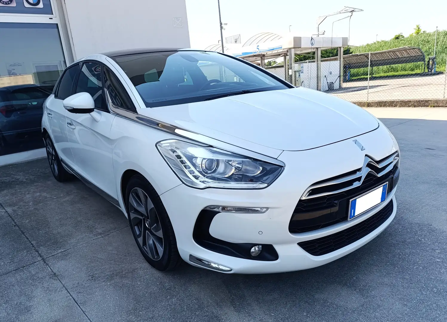 Citroen DS5 2.0 hdi Sport Chic 160cv auto Wit - 1