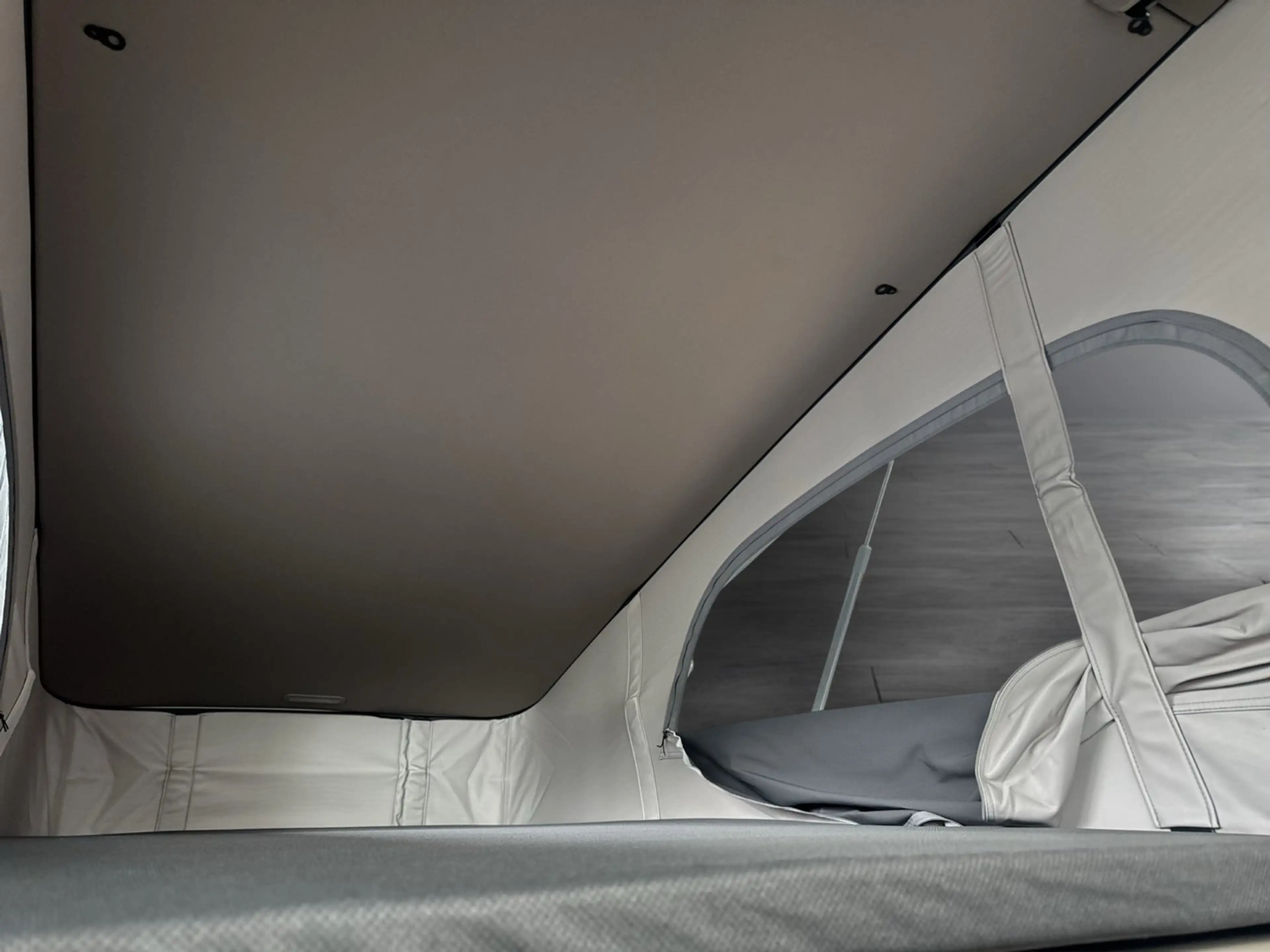 Volkswagen T7 California VW T7 California Beach Camper eHyb. 180 kW 4M — photo 12