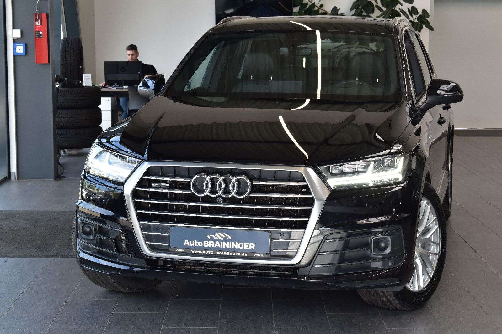 Second hand Audi Q7 3.0