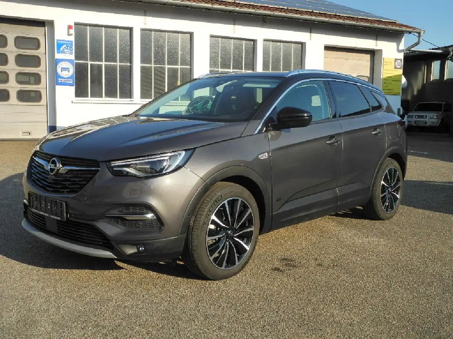 Opel Grandland X Ultimate Hybrid 4x4 Grau - 1