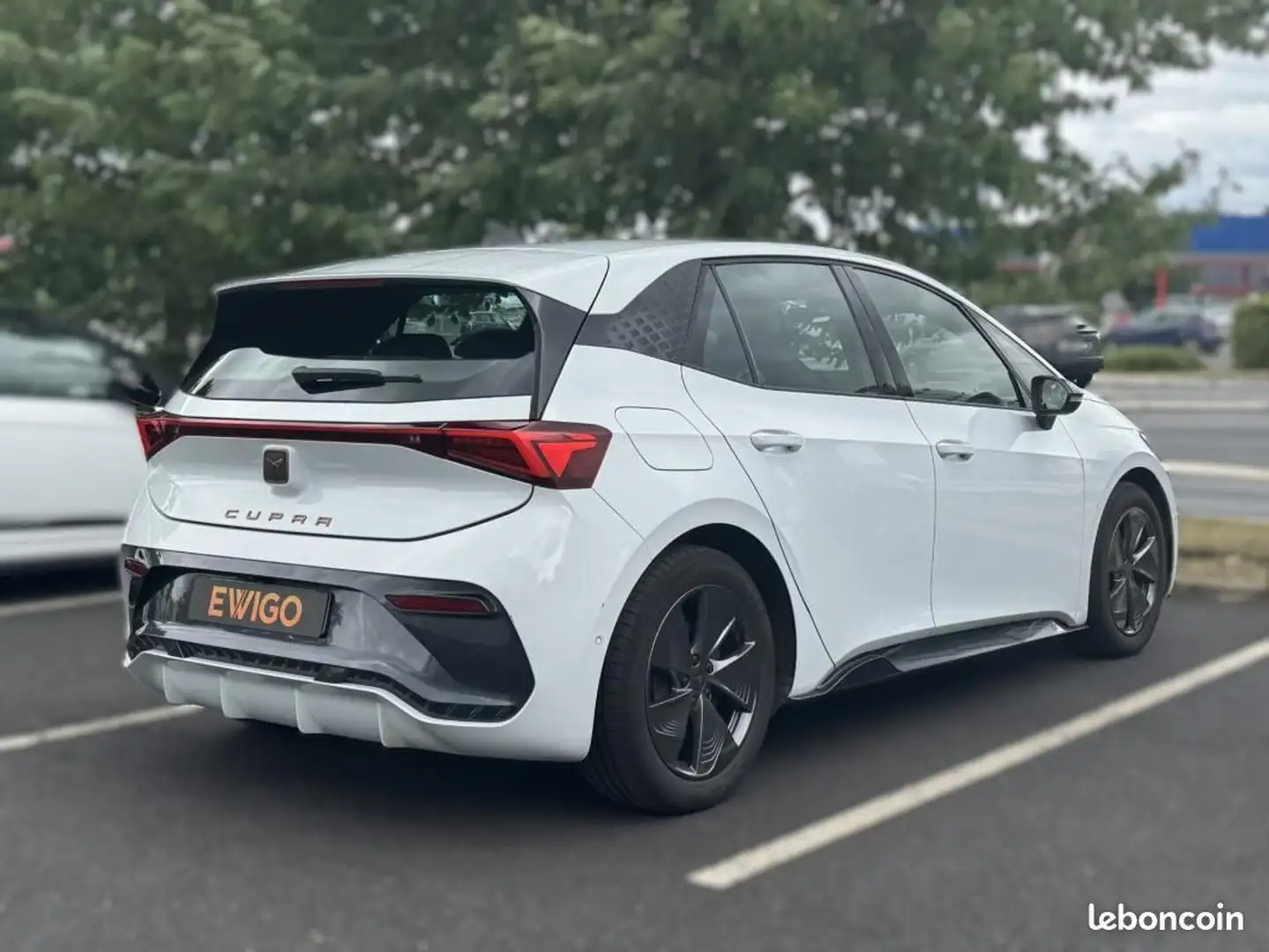 CUPRA Born 205CH 58KWH BATTERIE-L BVA 1ERE MAIN SELLERIE SUED Blanc - 2