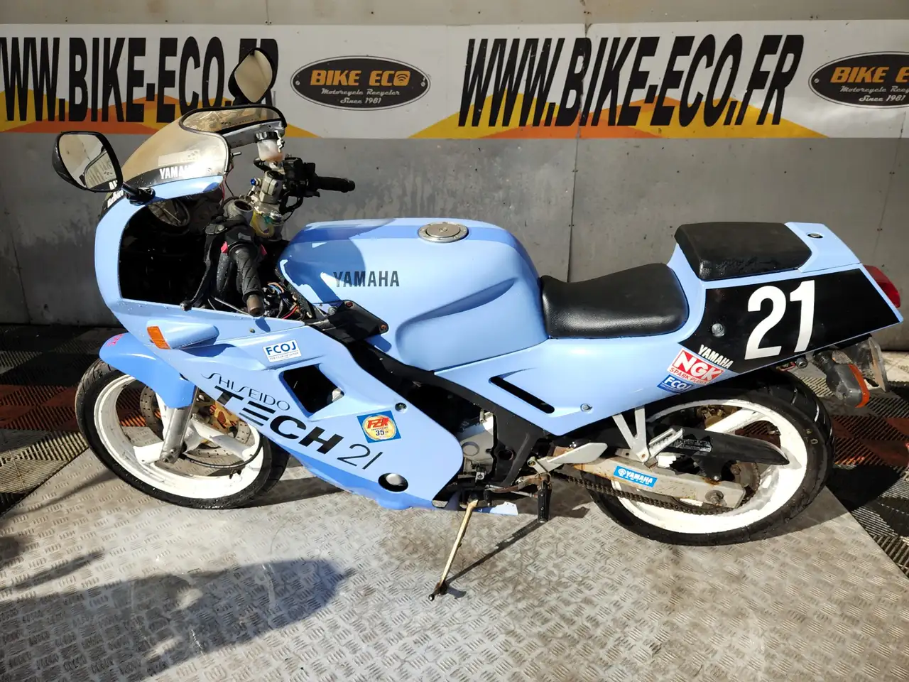 Yamaha FZR 250