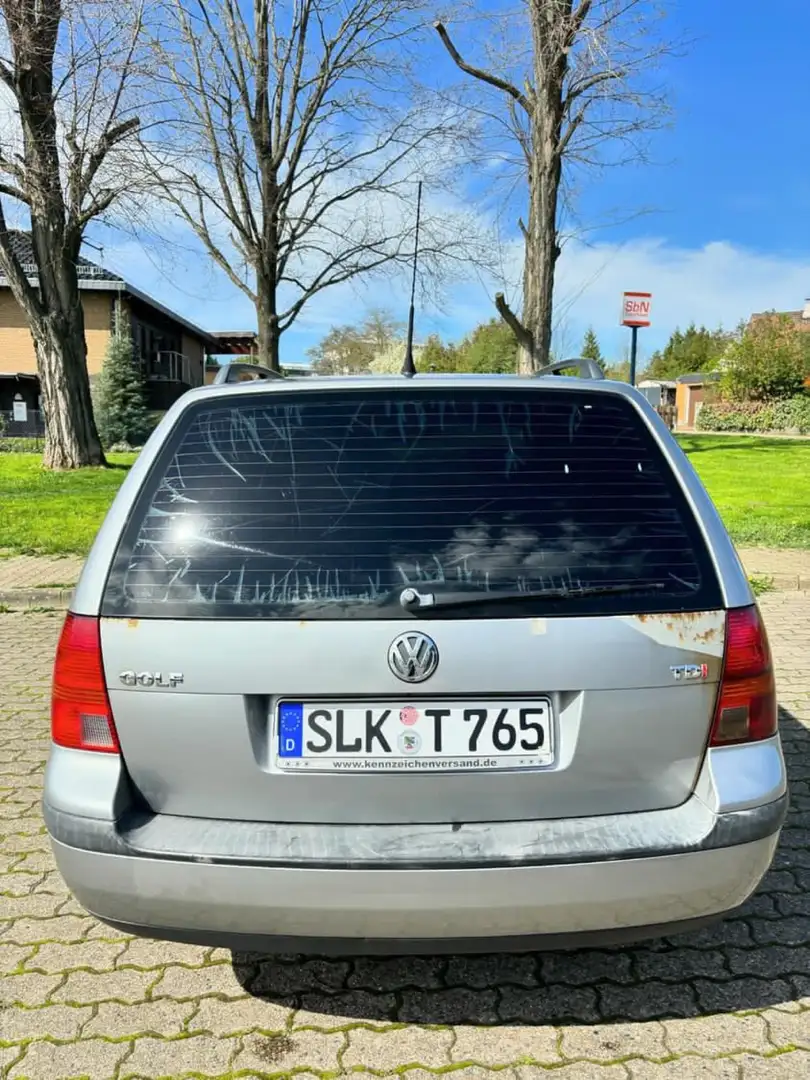Volkswagen Golf Variant 1.9 TDI Special Gümüş rengi - 2