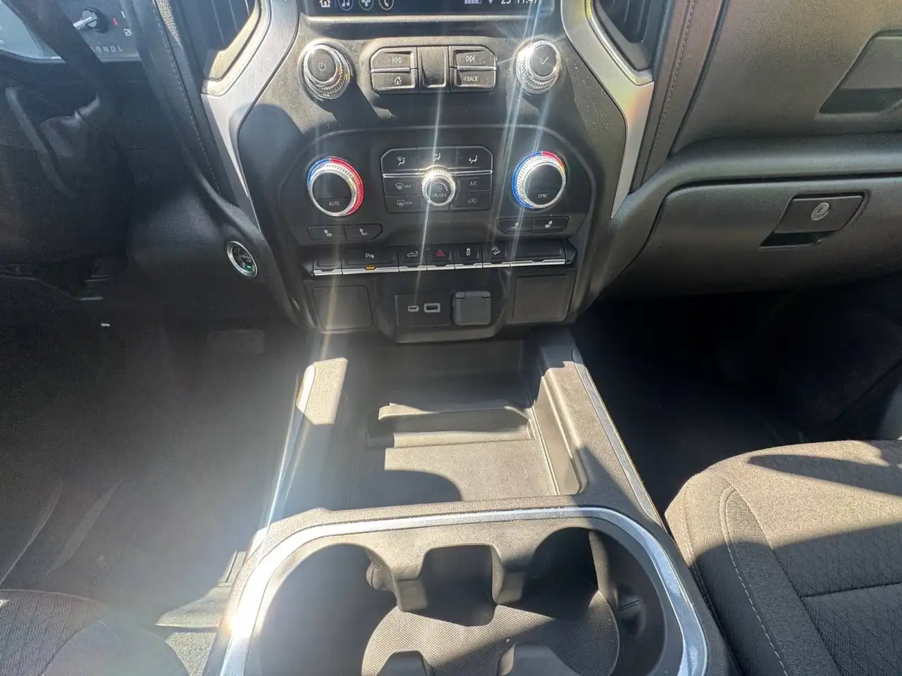 GMC Sierra 1500 photo GMC Sierra 1500