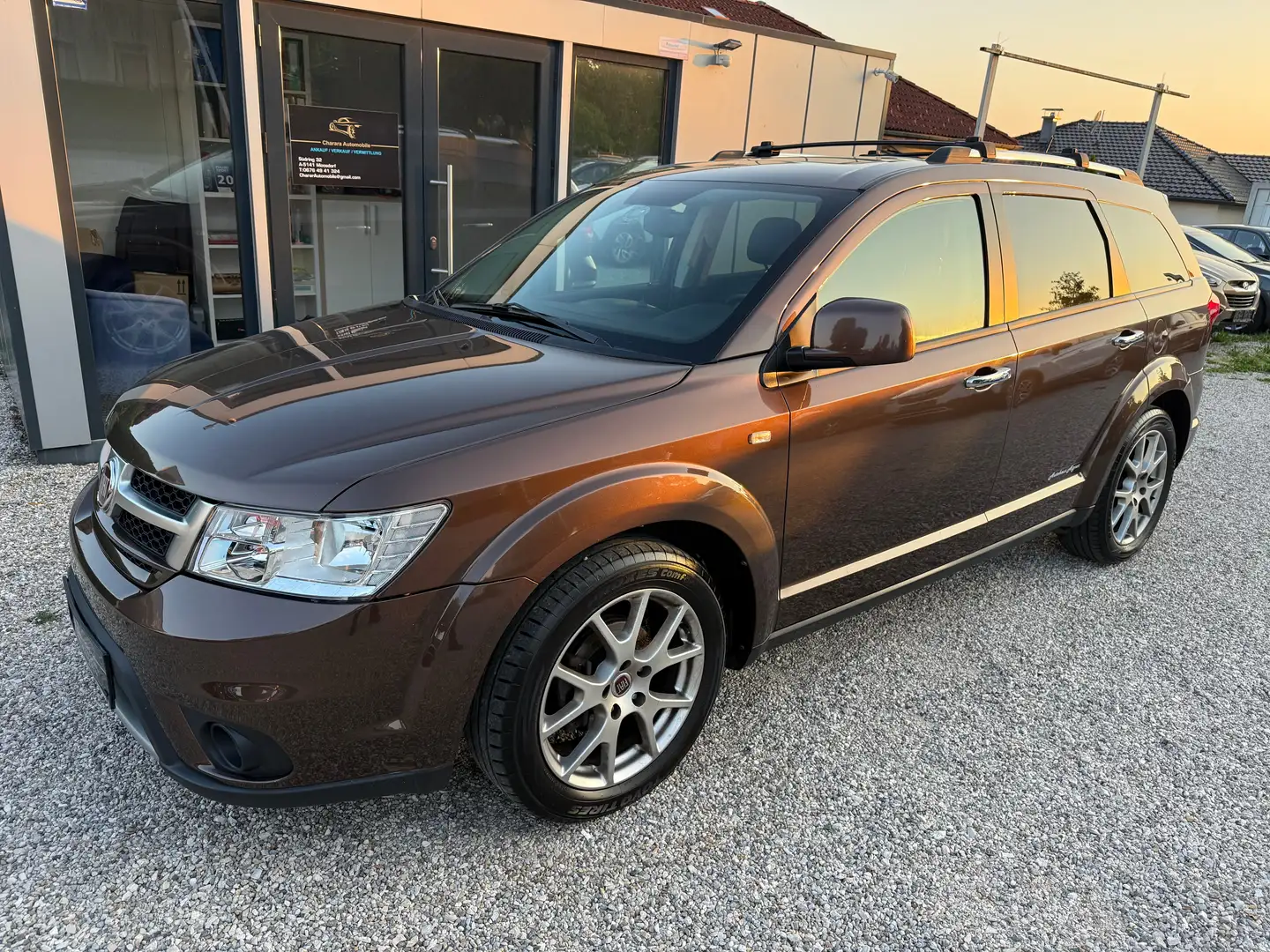 Fiat Freemont Lounge (AWD AHK KAMERA AUT) Braun - 1