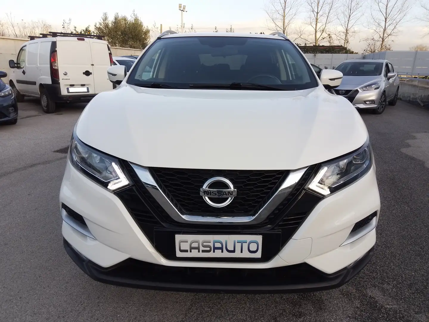 Nissan Qashqai BUSINESS 1.5 dci 115cv AUTOMAT. NAV+RETROCAM. Blanc - 2