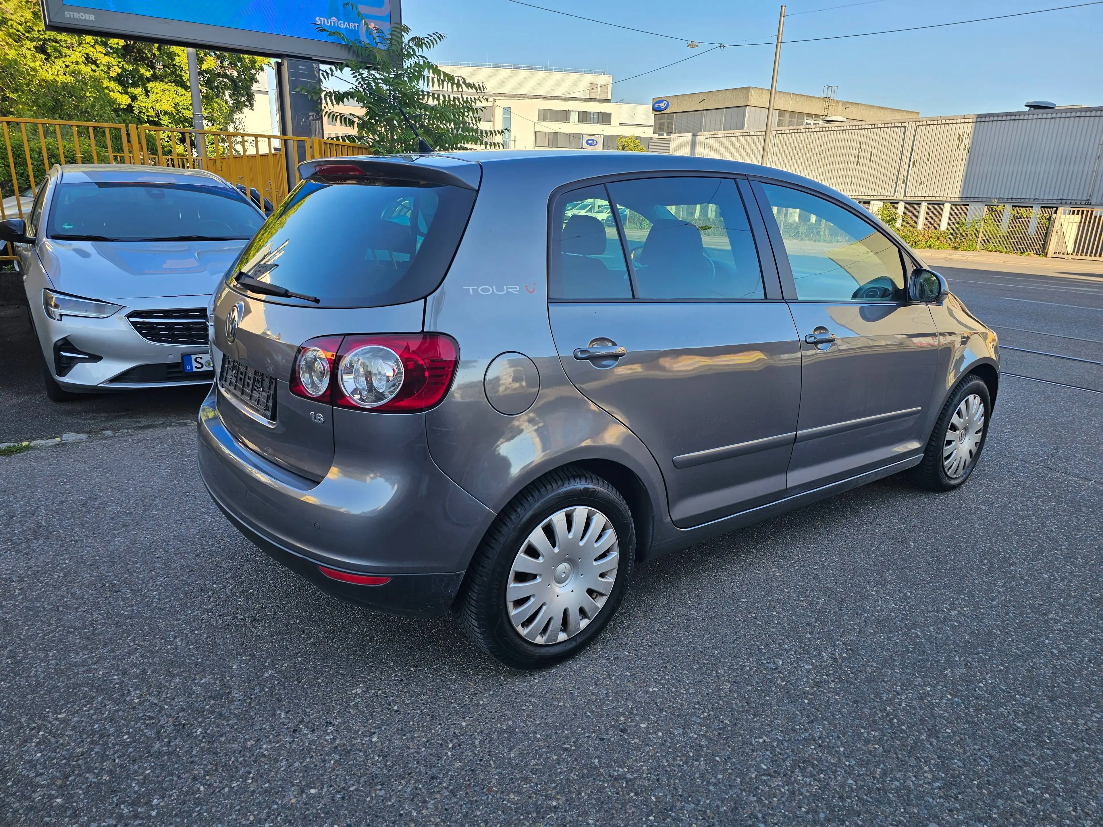 Volkswagen Golf Plus 1,6 Tour Edition Automatik TÜV neu — photo 5