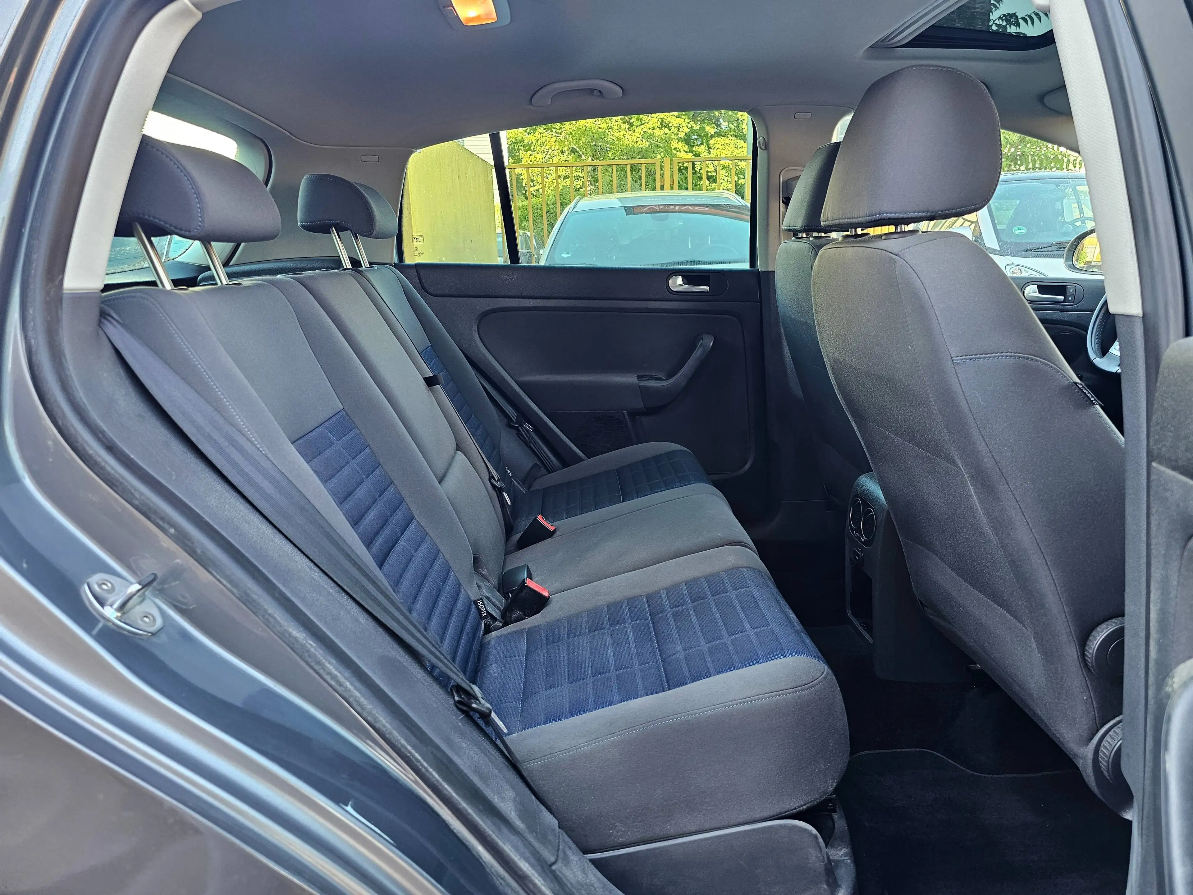 Volkswagen Golf Plus 1,6 Tour Edition Automatik TÜV neu — photo 13
