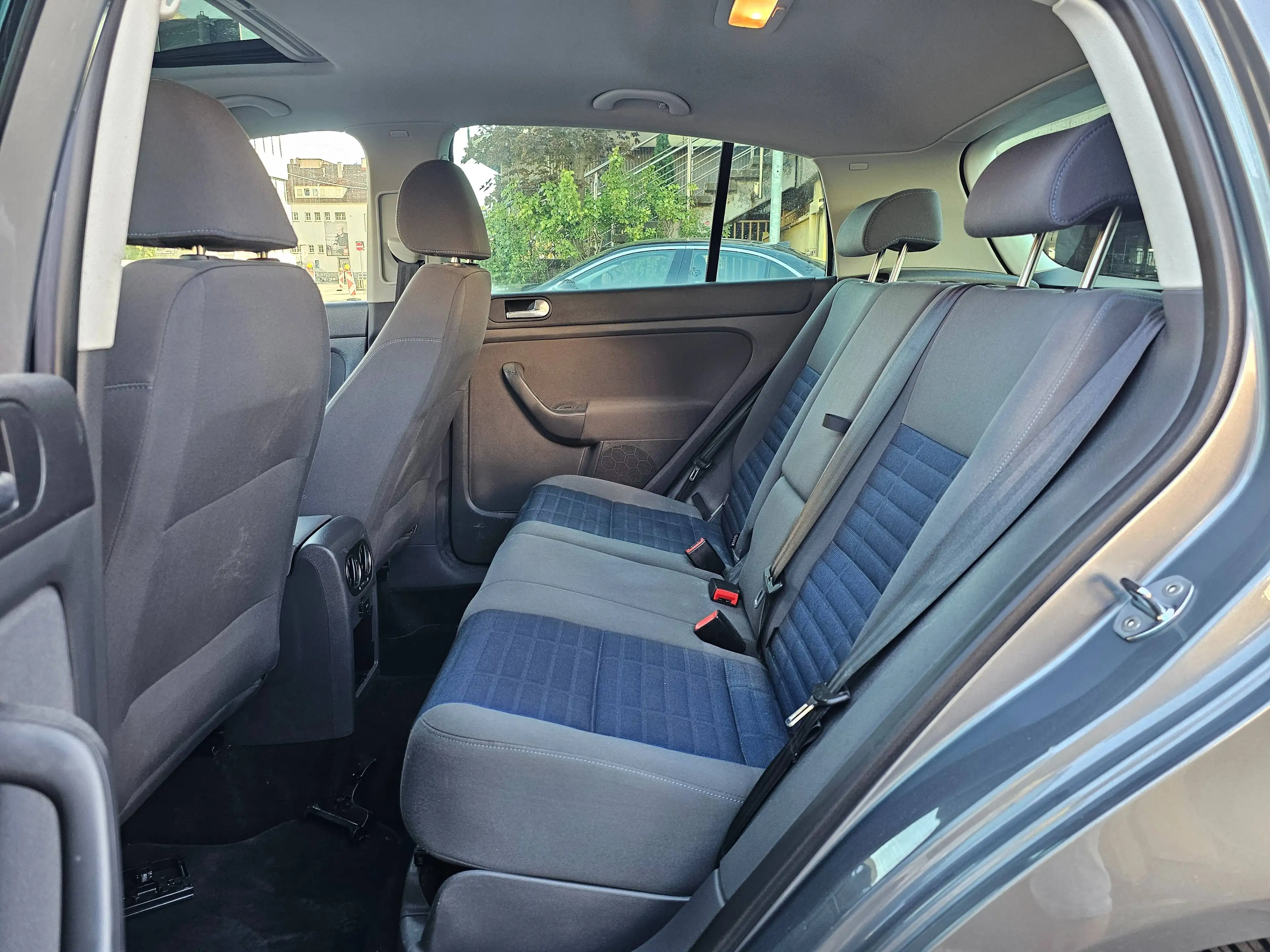 Volkswagen Golf Plus 1,6 Tour Edition Automatik TÜV neu — photo 11