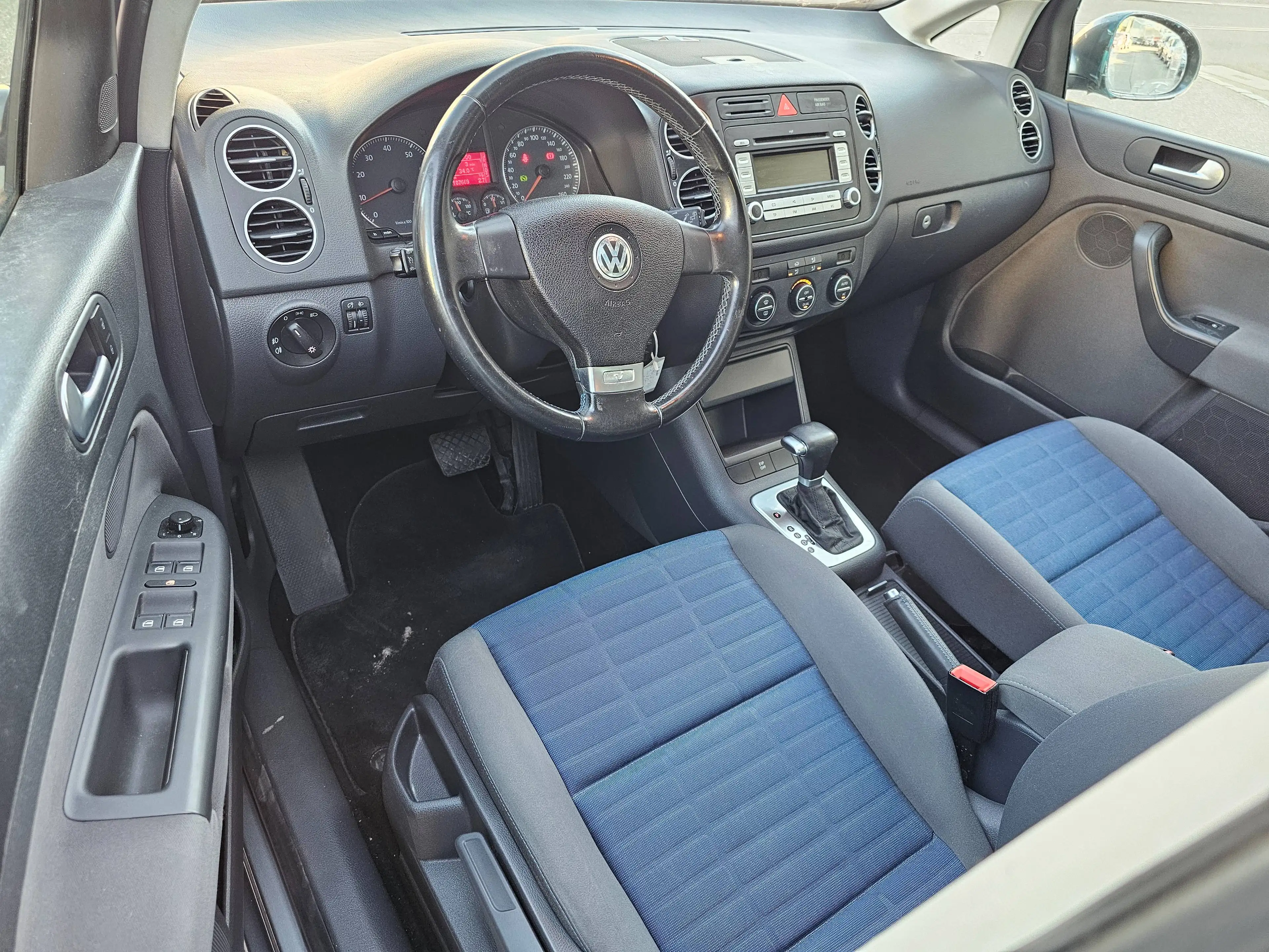Volkswagen Golf Plus 1,6 Tour Edition Automatik TÜV neu — photo 10