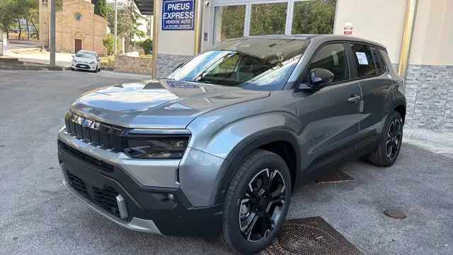 Jeep Avenger Nuova Avenger 2026 MY26 motore sia Benzina che Hybrid Longitude Altitude e Summit
