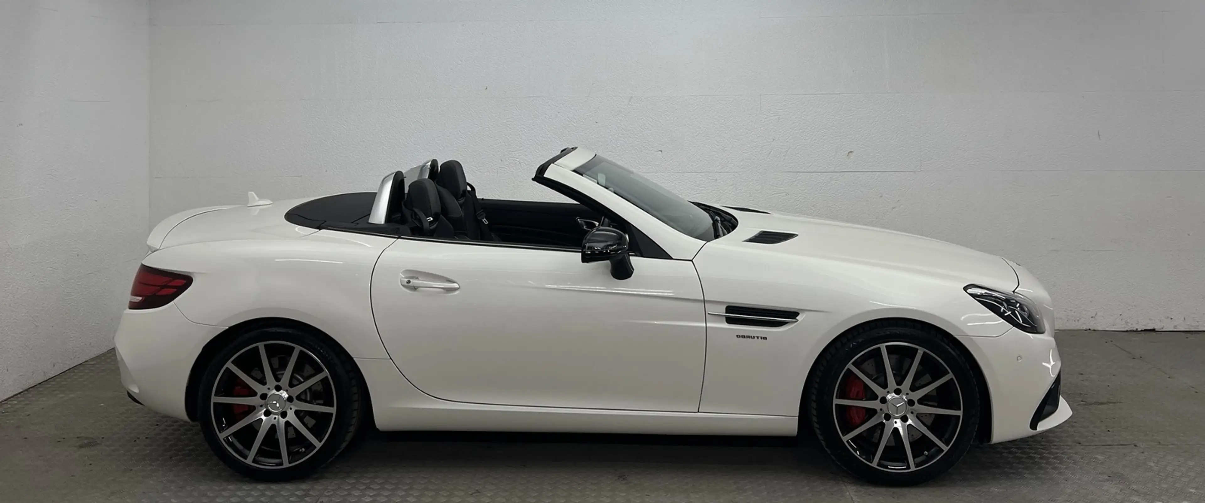 Mercedes-Benz SLC 43 AMG PERFOR CARBON KAMERA+MEMO+KEYLESS — photo 6