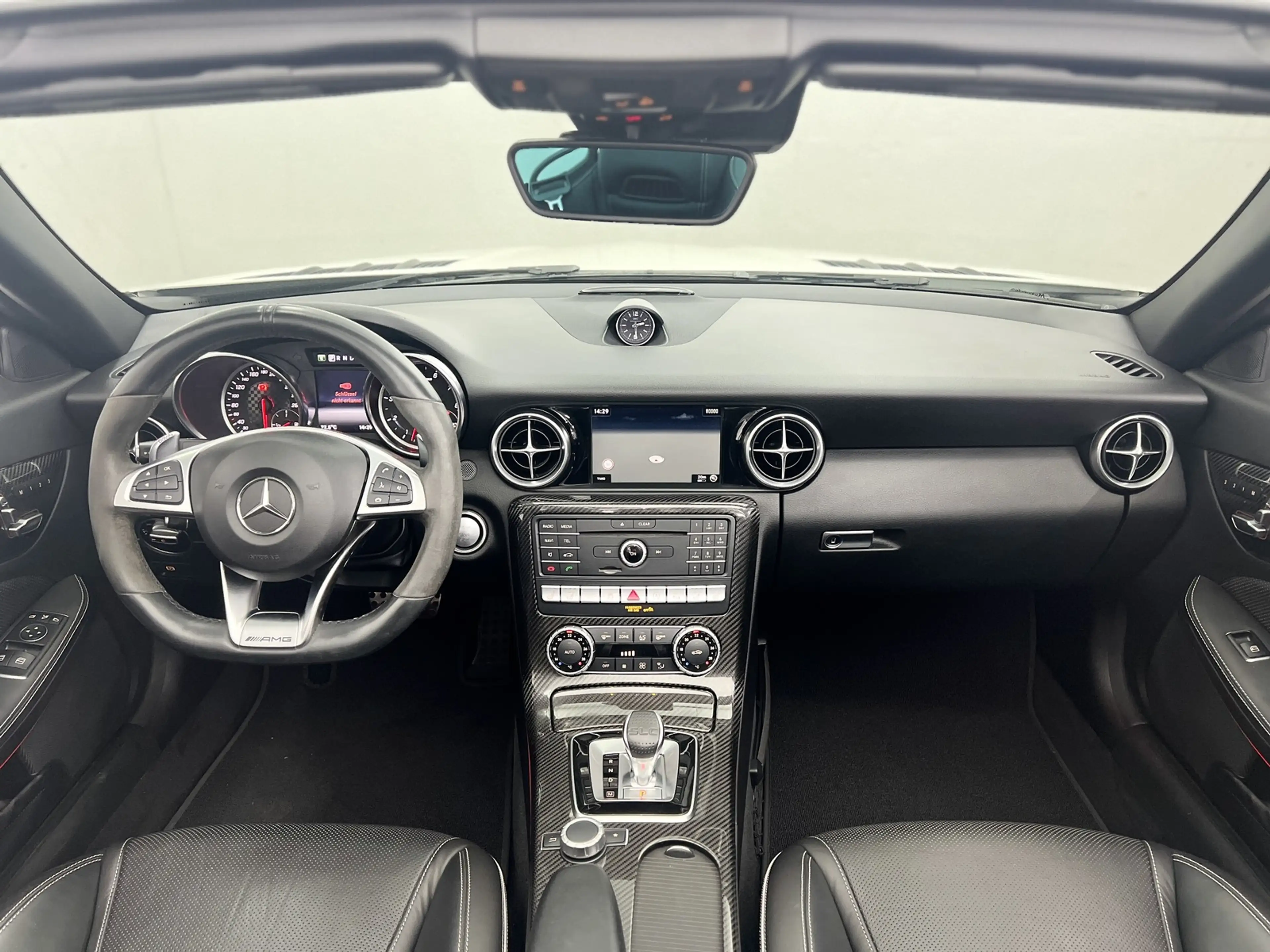 Mercedes-Benz SLC 43 AMG PERFOR CARBON KAMERA+MEMO+KEYLESS — photo 4
