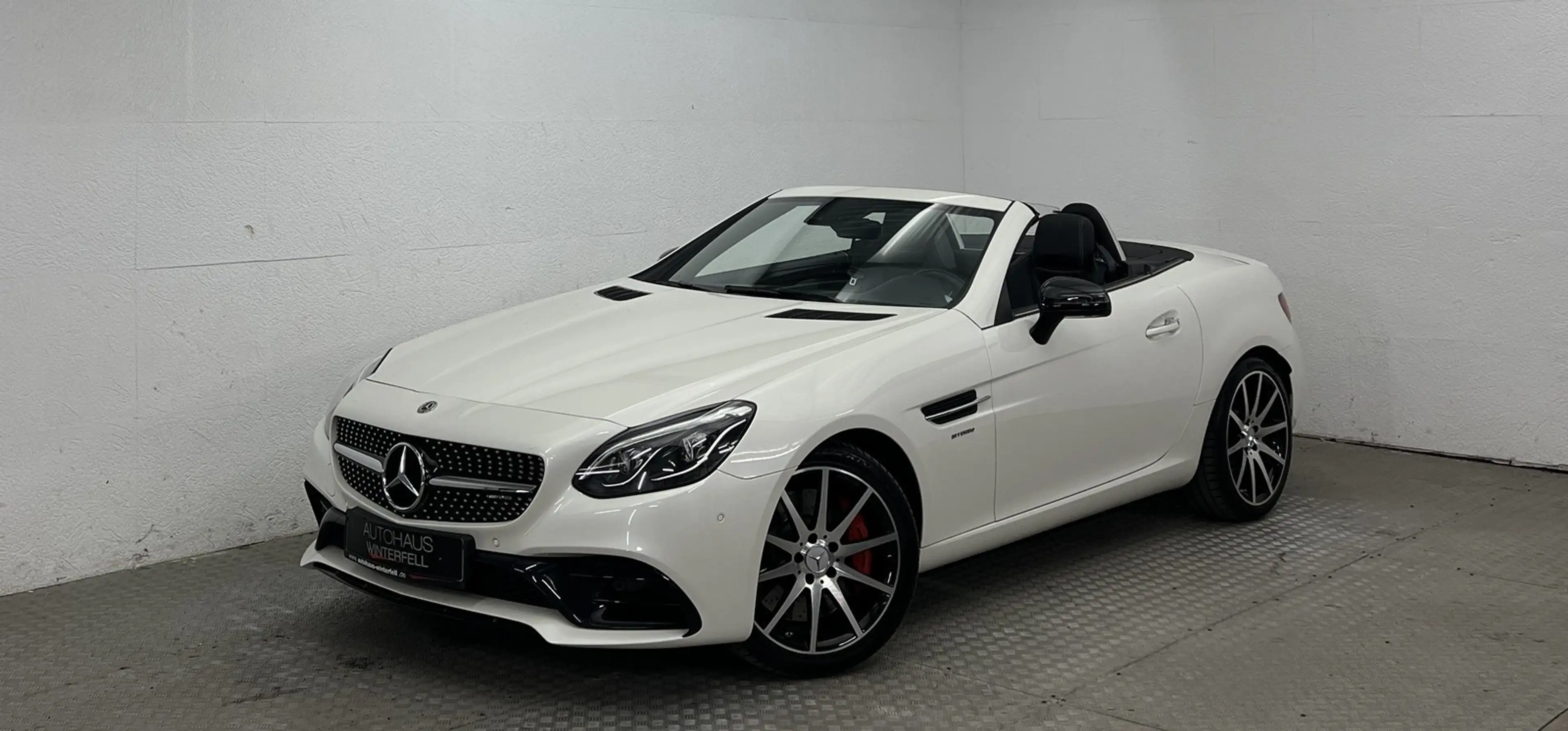 Mercedes-Benz SLC 43 AMG PERFOR CARBON KAMERA+MEMO+KEYLESS — photo 2