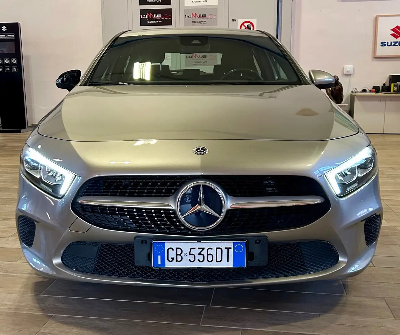 Mercedes-Benz A 180 A 180 d Automatic Business Argento - 2