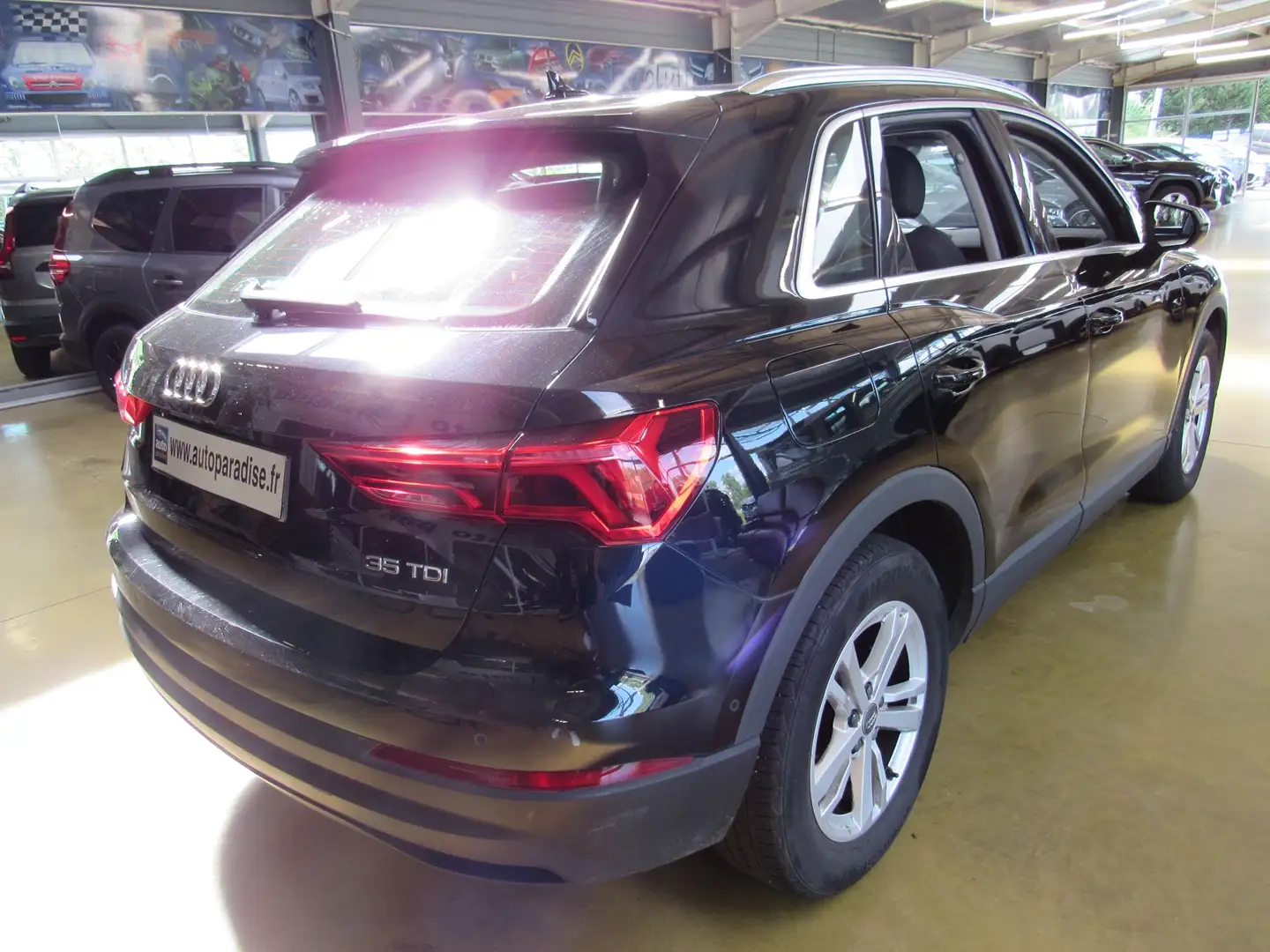 Audi Q3 35 TDI S-TRONIC BUSINESS LINE + TOIT OUVRANT Zwart - 2
