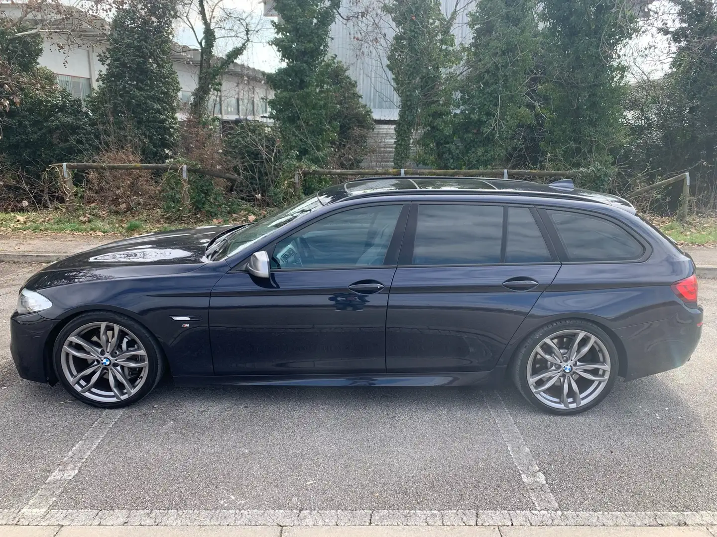 BMW 535 BMW 535 i -306 cv - f11 - gomme nuove Blu/Azzurro - 1