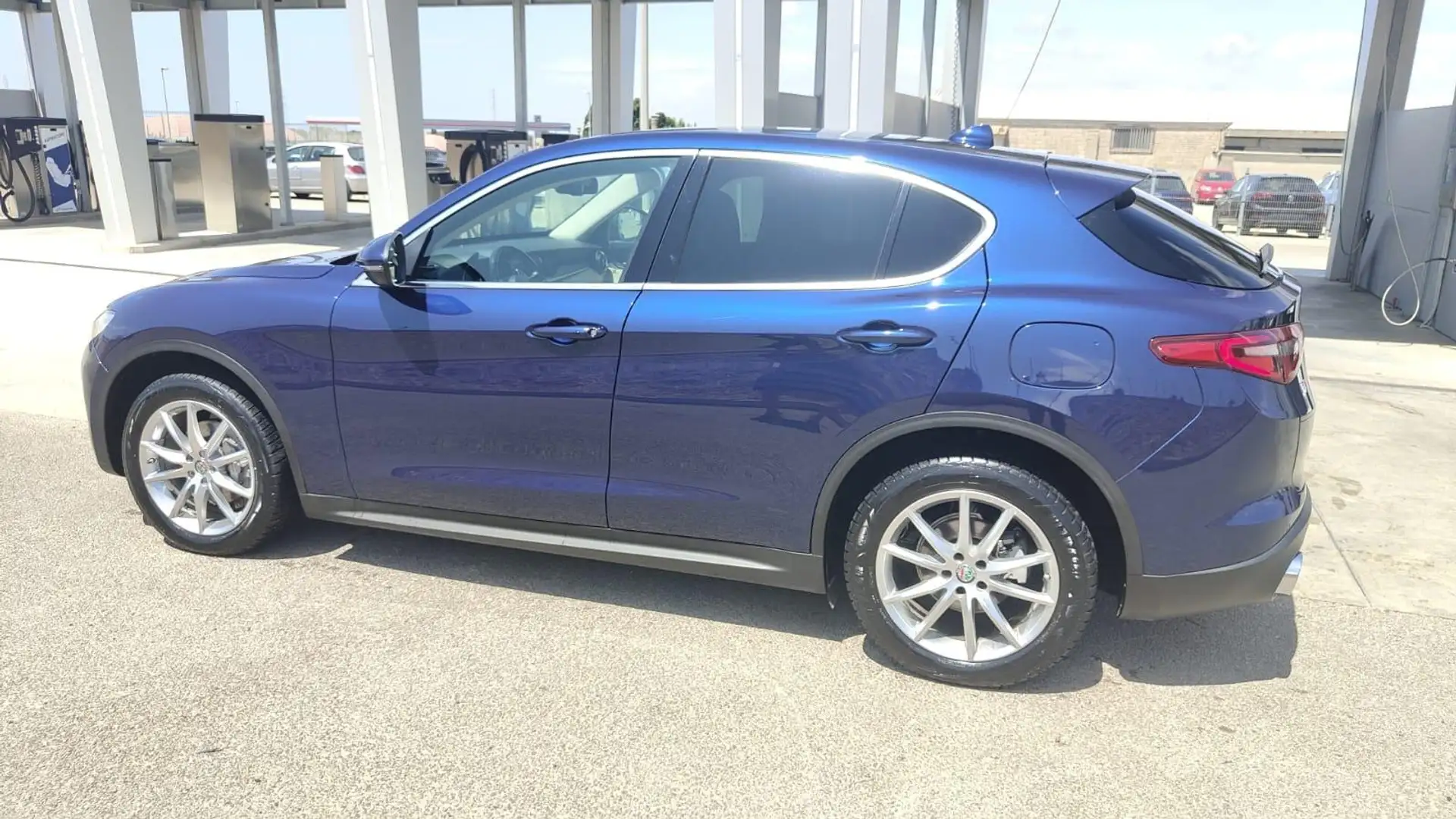 Alfa Romeo Stelvio Stelvio 2.2 t Business Q4 210cv auto Blu/Azzurro - 2