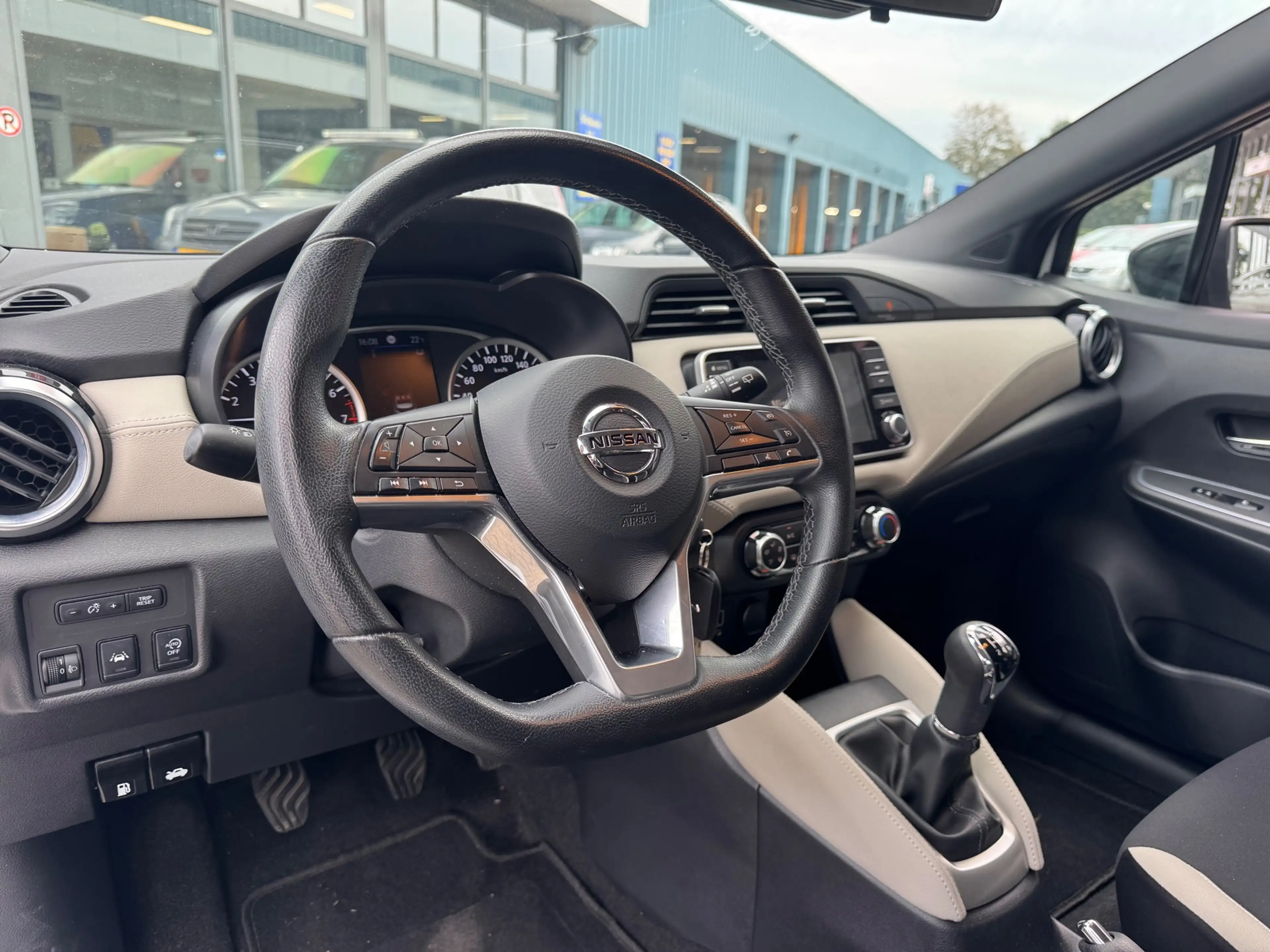 Nissan Micra 1.0 IG-T N-Design Airco Navi Cruise — photo 5