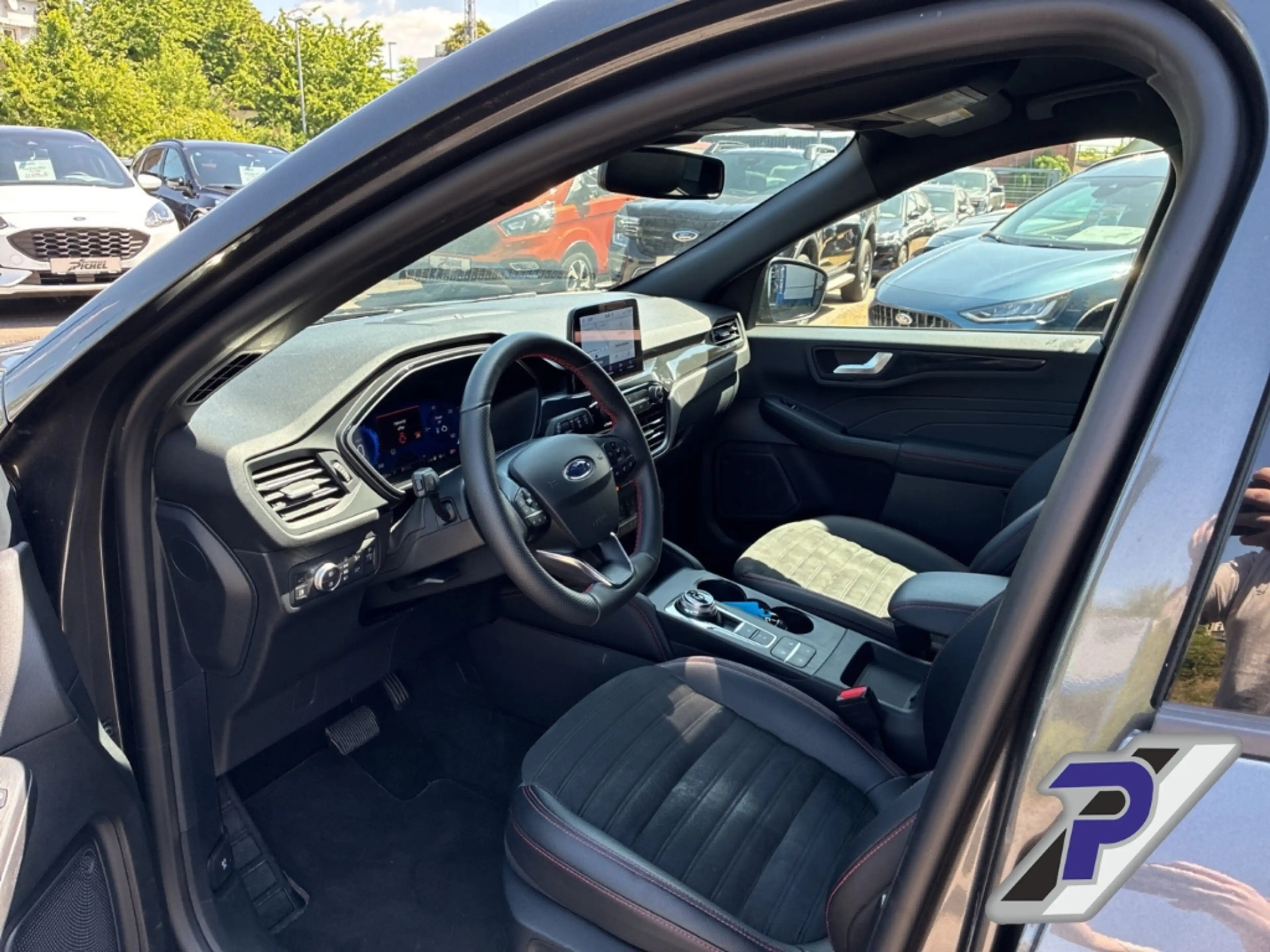Ford Kuga Plug-In Hybrid ST-Line X LED+B&O-SOUND+KAMERA+NAVI — photo 13