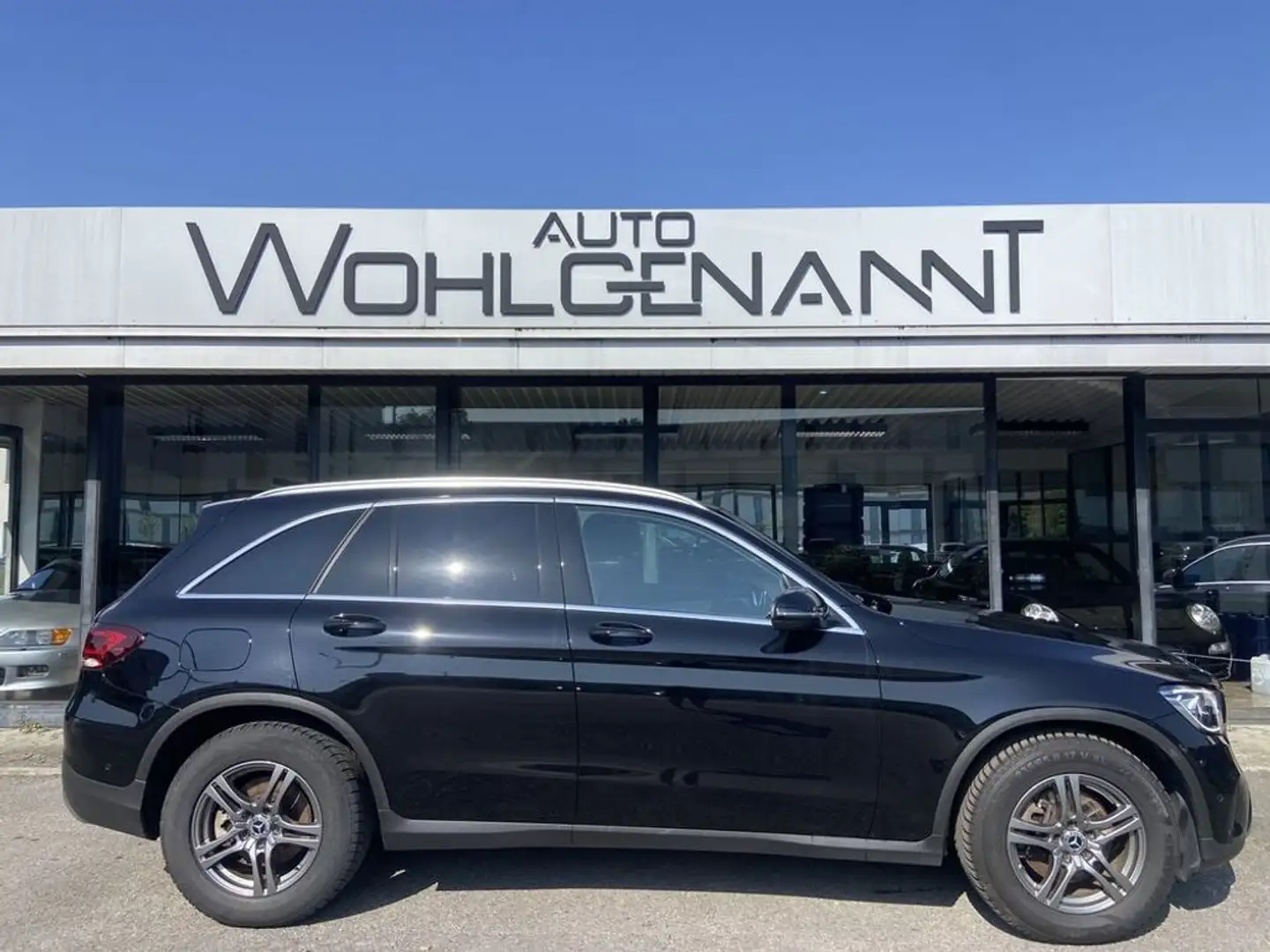 Mercedes-Benz GLC 200 d 4Matic (253.916) Schwarz - 2