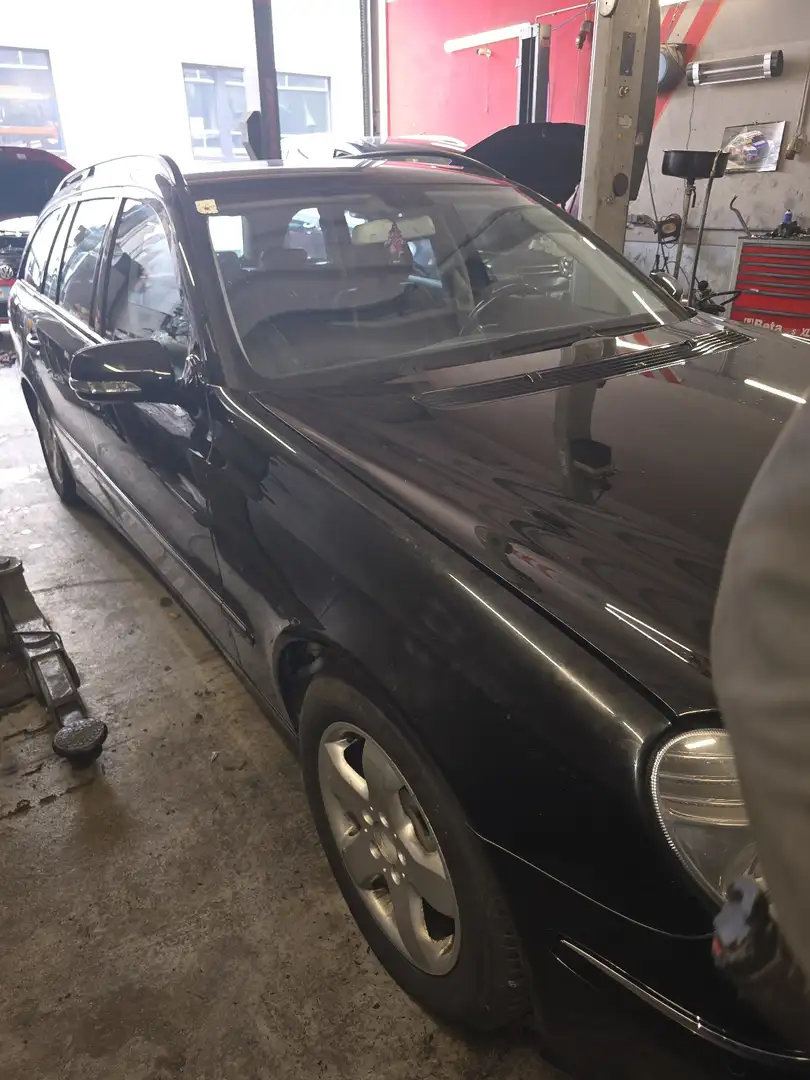 Mercedes-Benz E 280 T Avantgarde 4MATIC CDI Aut. - 2