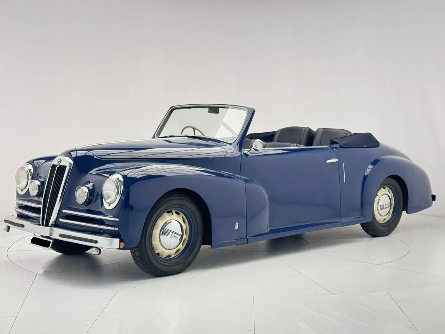 Lancia Aprilia Cabriolet Pininfarina Mavi - 2