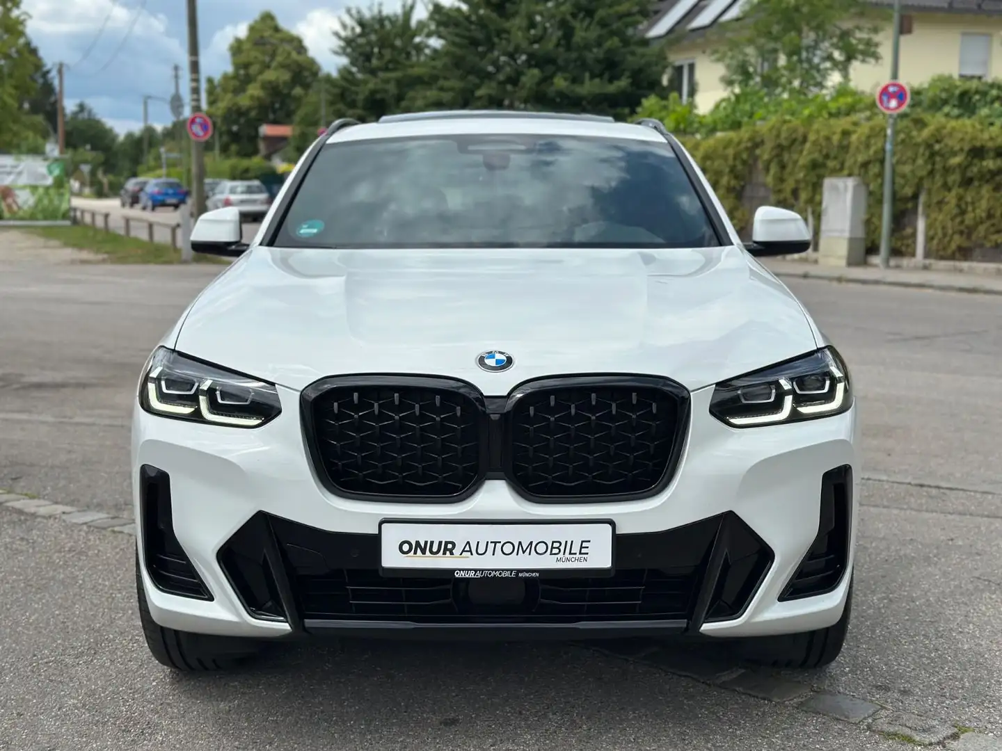 BMW X4 xDrive 30d M-Sport NaviProf Pano LederACC AHK Weiß - 2