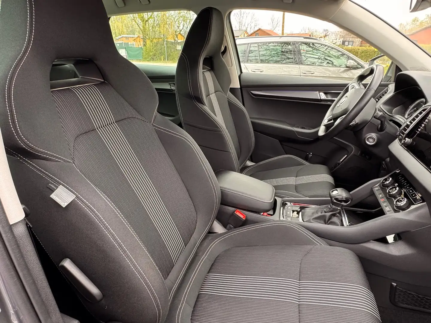 Skoda Karoq Karoq Style Limited TSI DSG ACT Grau - 1