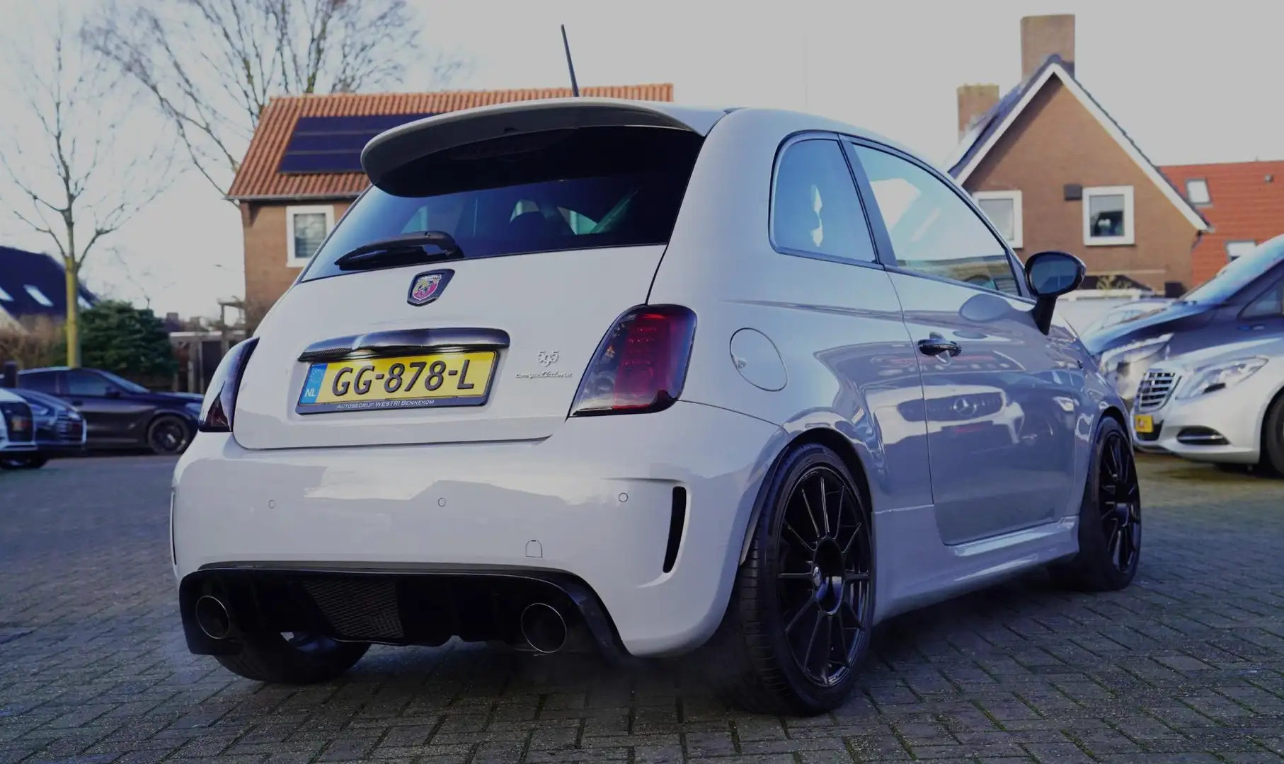 Fiat 500 Abarth 1.4 T-Jet Competizione 595 Edition | 6 bak | Kuips Gris - 2