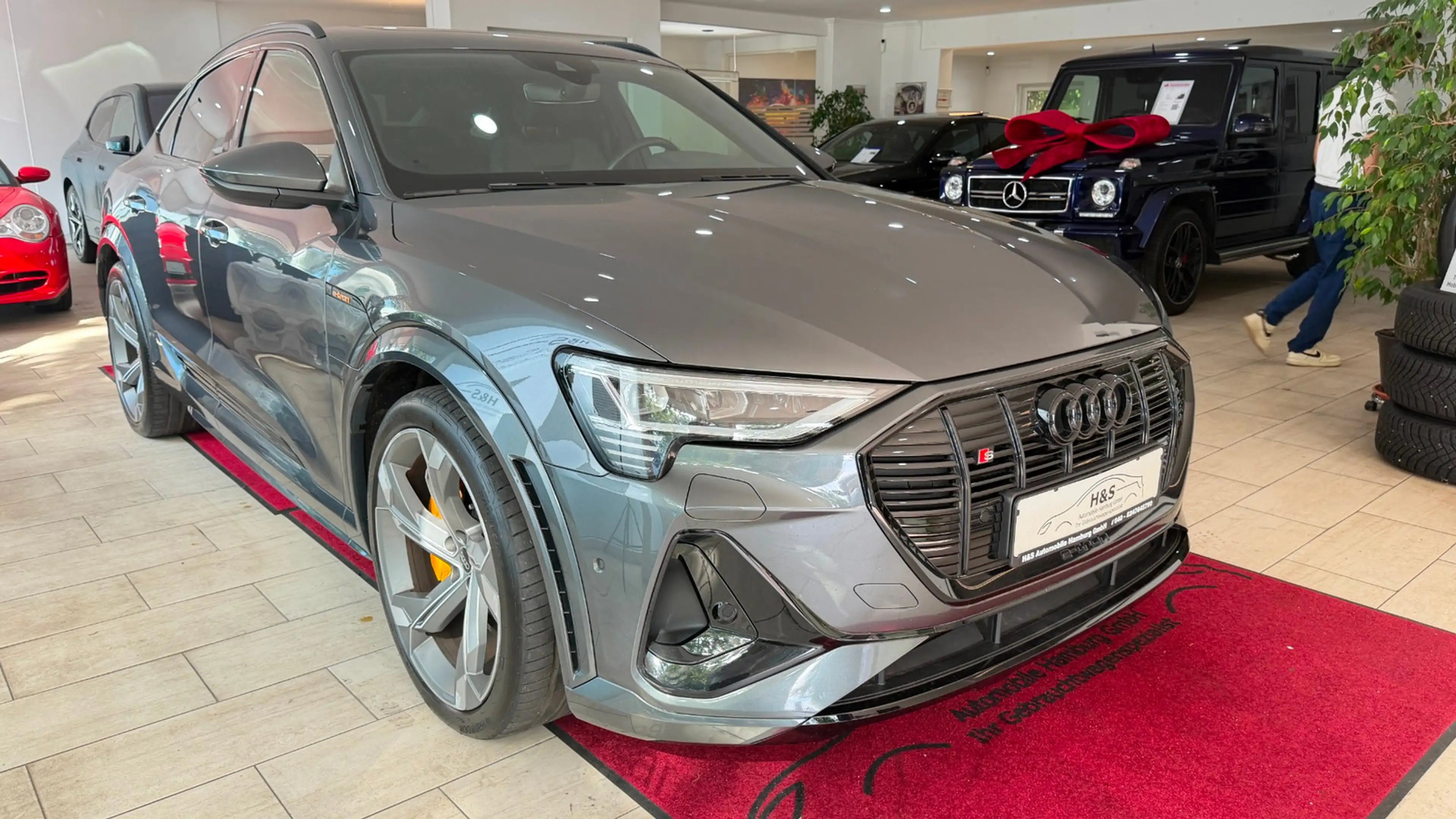 Audi e-tron Sportback S quattro S-LINE — photo 11