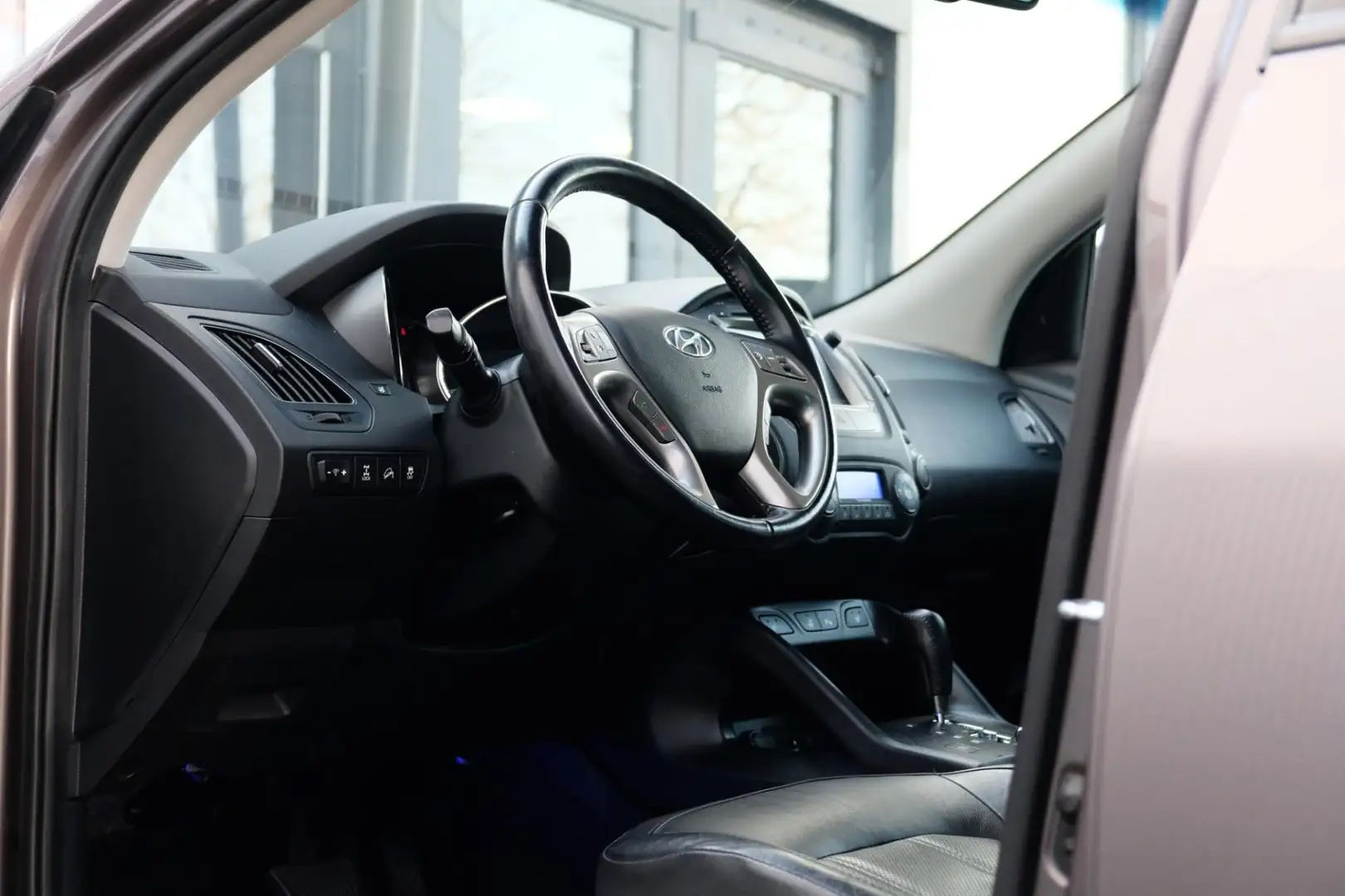 Hyundai iX35 2.0i 4WD i-Motion automaat/panodak/leder/navi/tr.h Grijs - 2