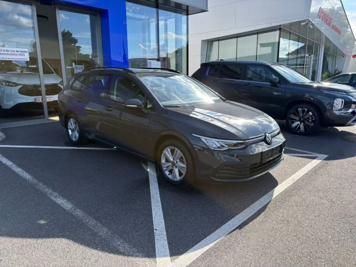 Volkswagen Golf Variant Life 2.0 TDI Grau - 2