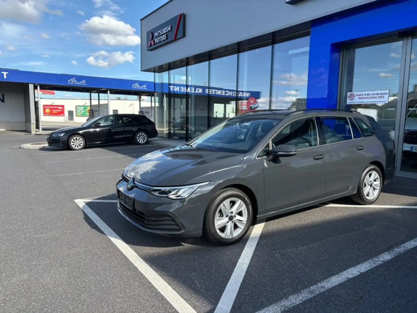 Volkswagen Golf Variant Life 2.0 TDI Grau - 1