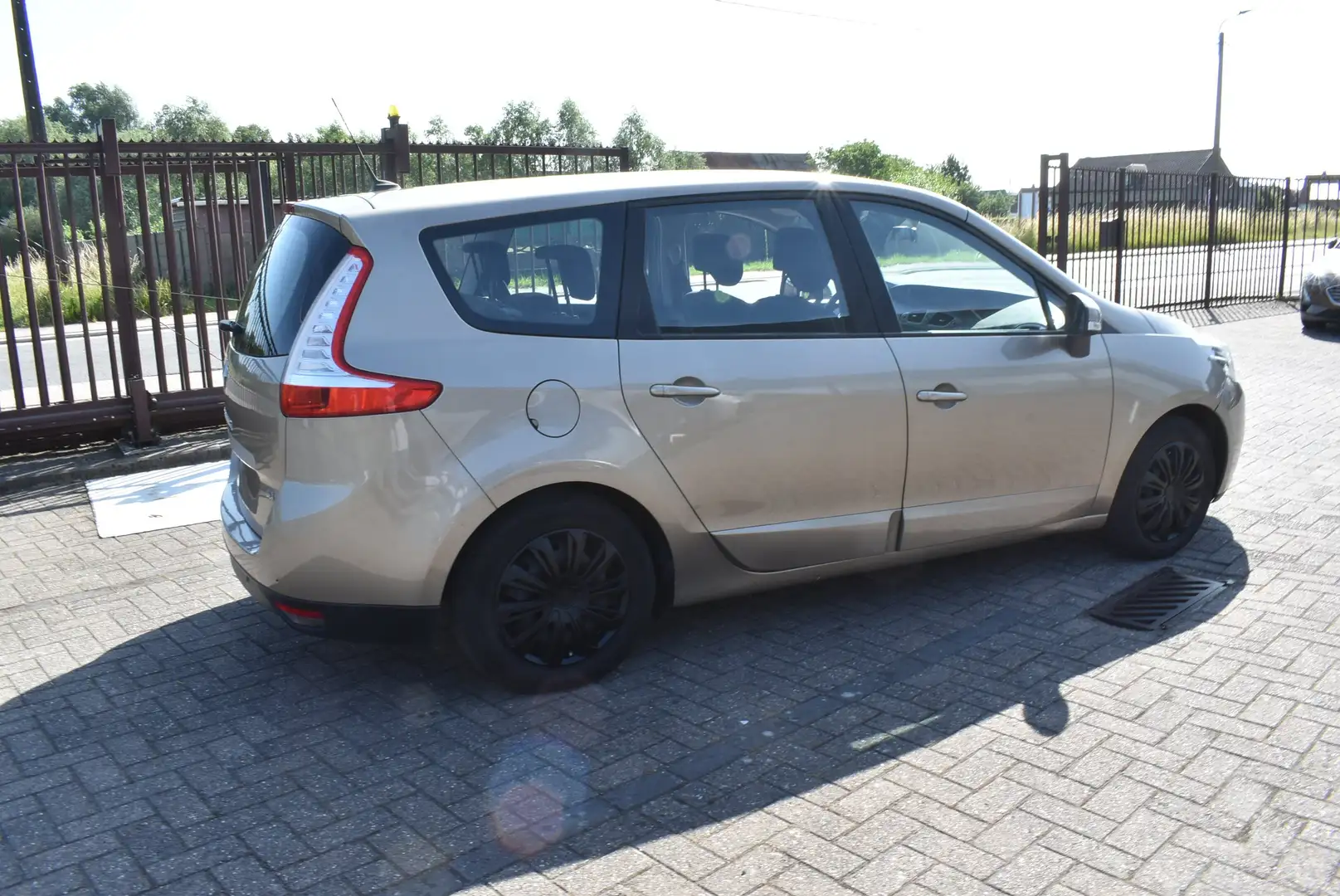 Renault Grand Scenic 1.5 dCi Energy Business 7pl / GPS Beige - 2