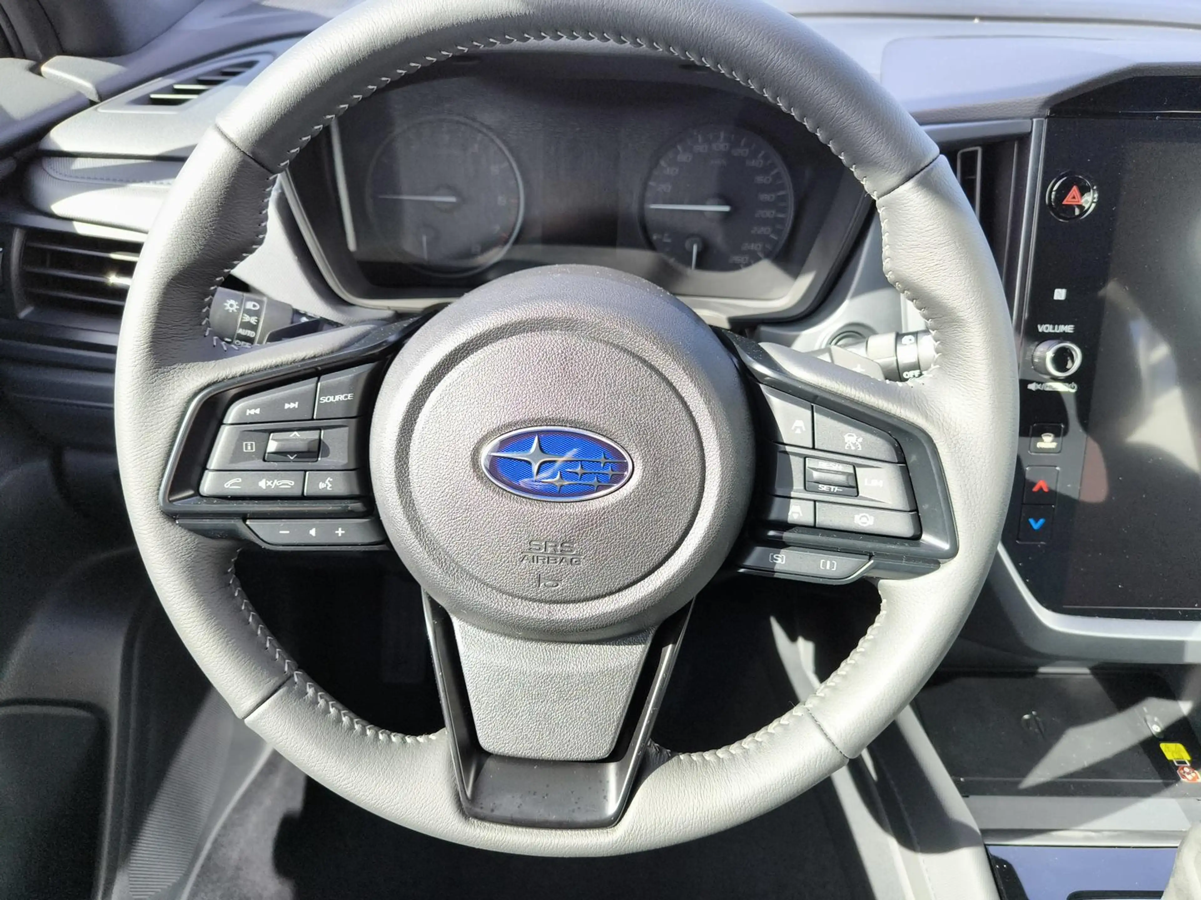 Subaru Forester 2.0ie e-Boxer Exclusive — photo 14