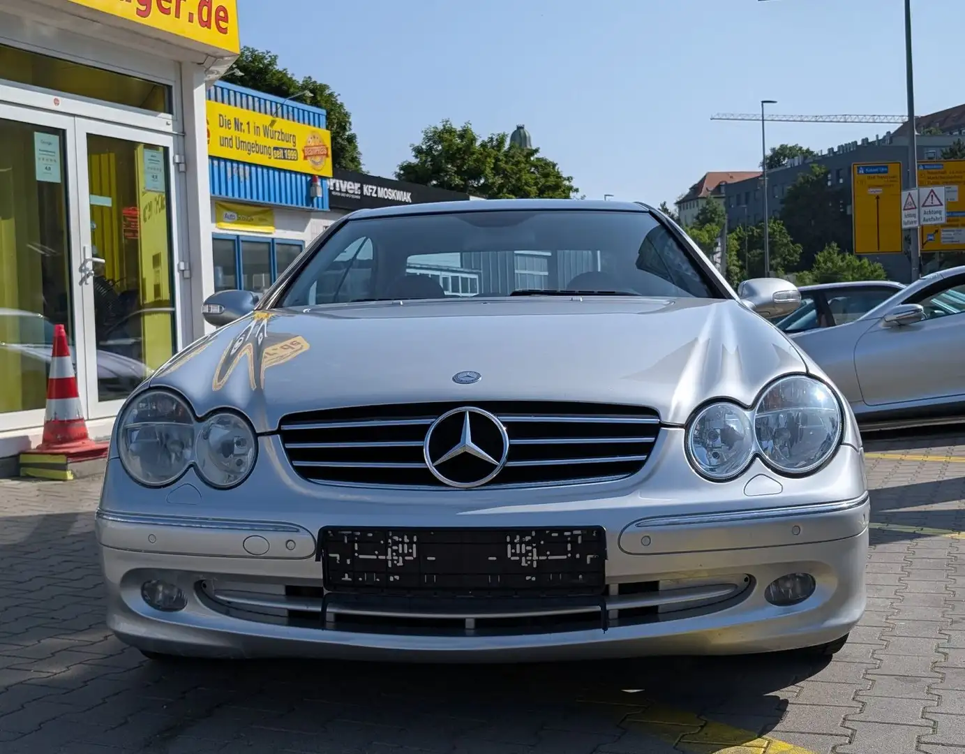 Mercedes-Benz CLK 320 Coupe*SD*Temp*Shz*Pdc*Navi*Leder*TÜV NEU* Silber - 2