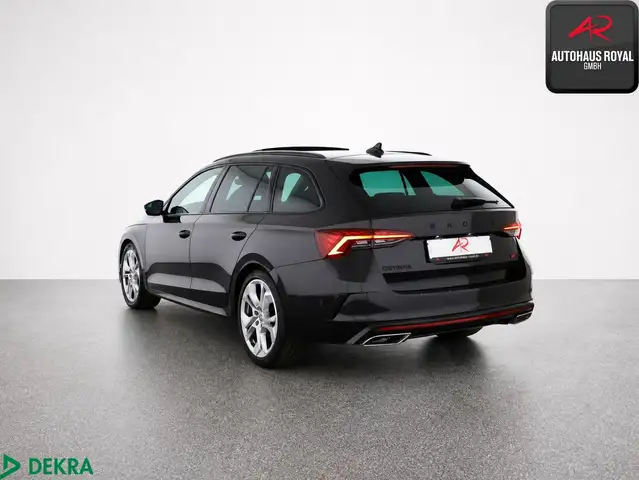 Skoda Octavia view 2