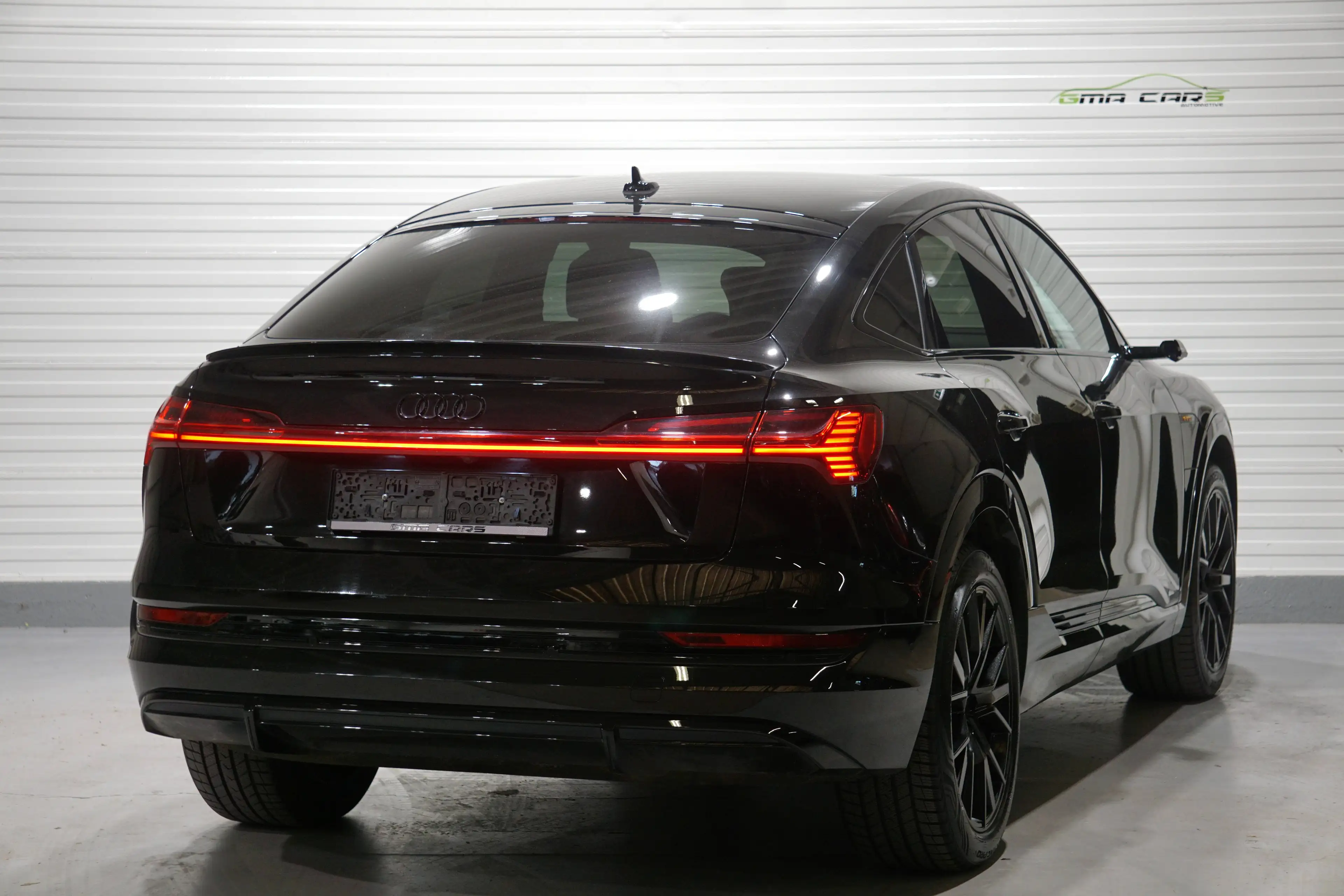 Audi e-tron E-Tron 95 kWh 55 Sportback Quattro S line-Nav-Leder-360c-Keyless-Head Up-Garantie — photo 4