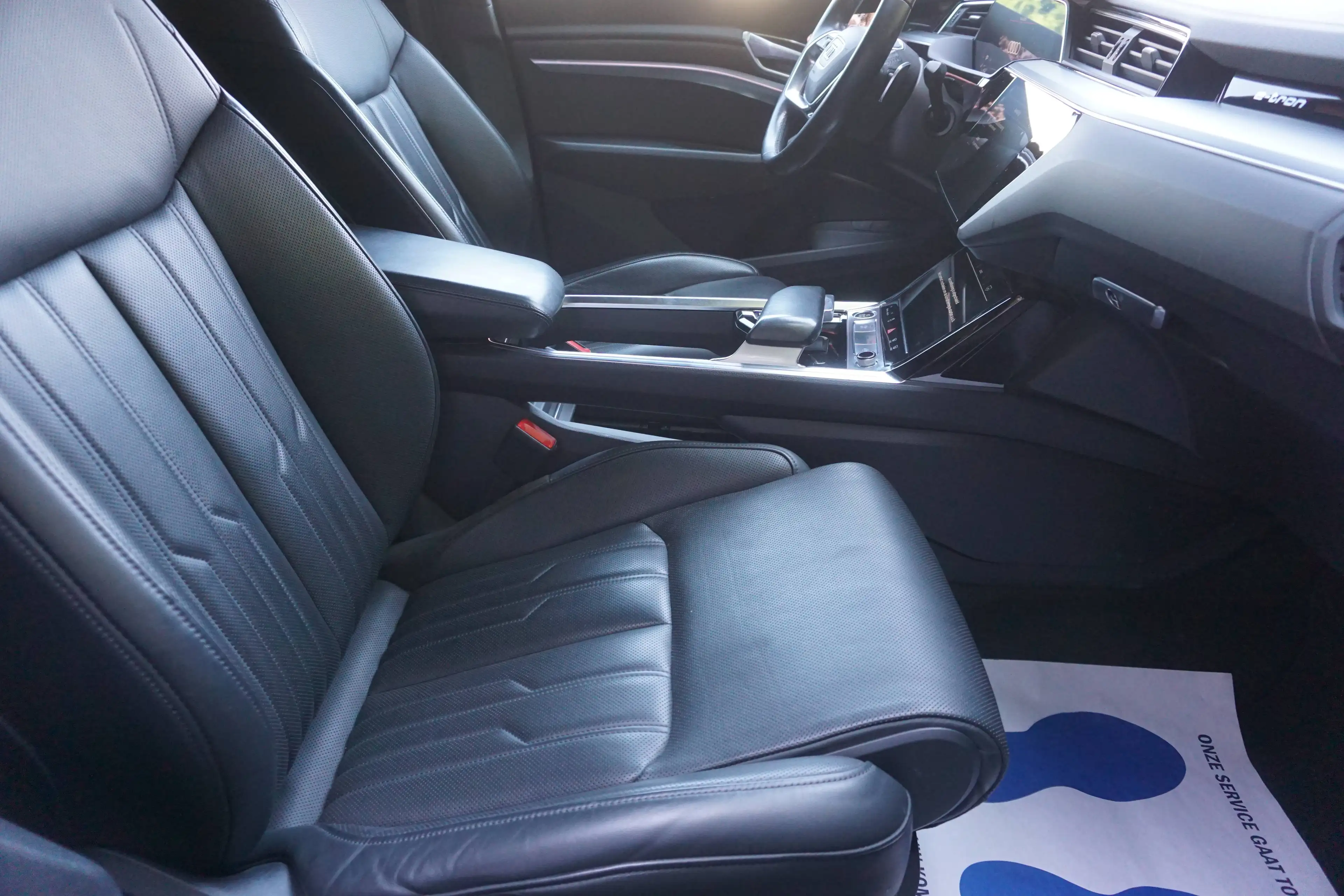 Audi e-tron E-Tron 95 kWh 55 Sportback Quattro S line-Nav-Leder-360c-Keyless-Head Up-Garantie — photo 8