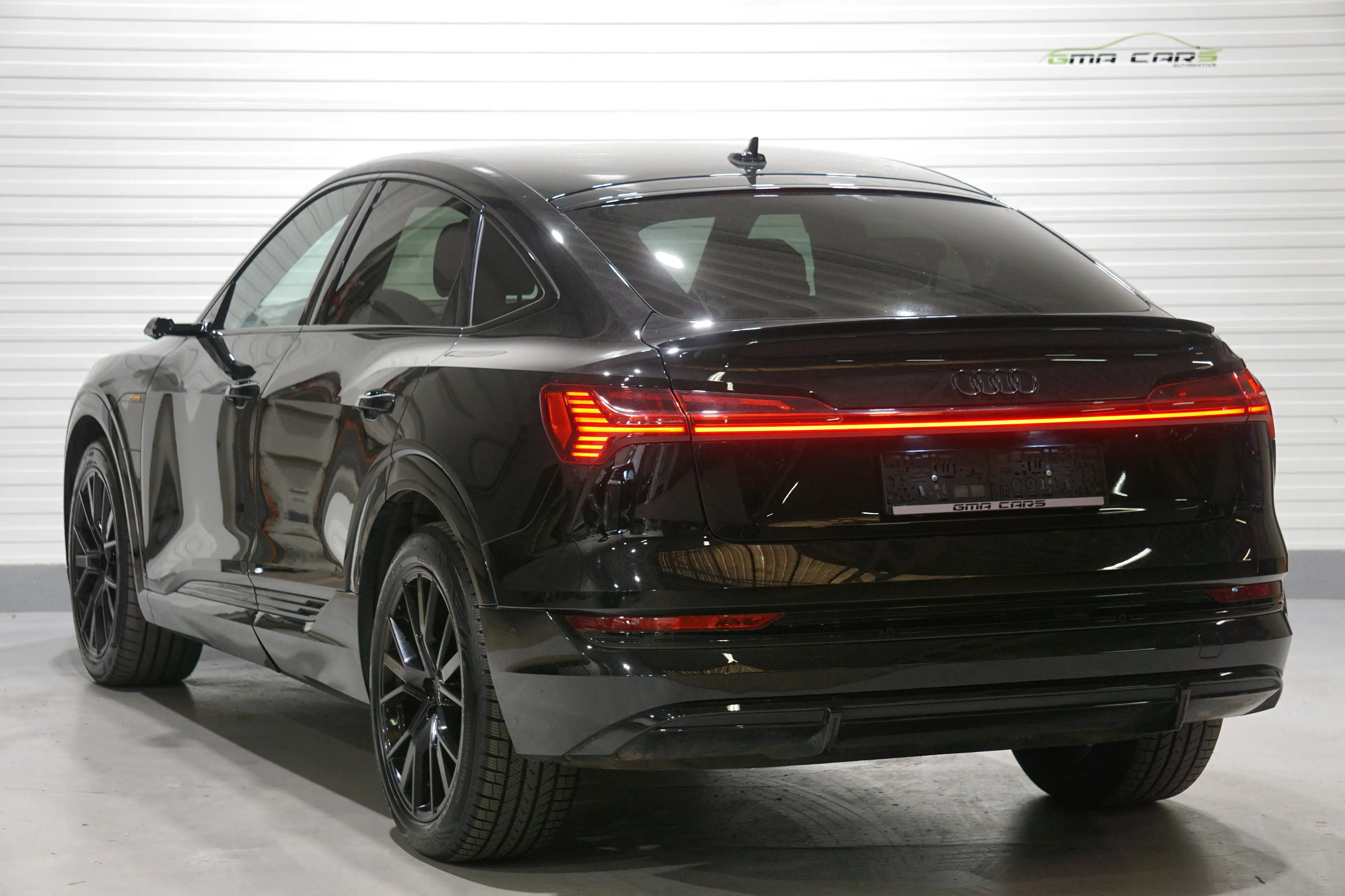 Audi e-tron E-Tron 95 kWh 55 Sportback Quattro S line-Nav-Leder-360c-Keyless-Head Up-Garantie — photo 2