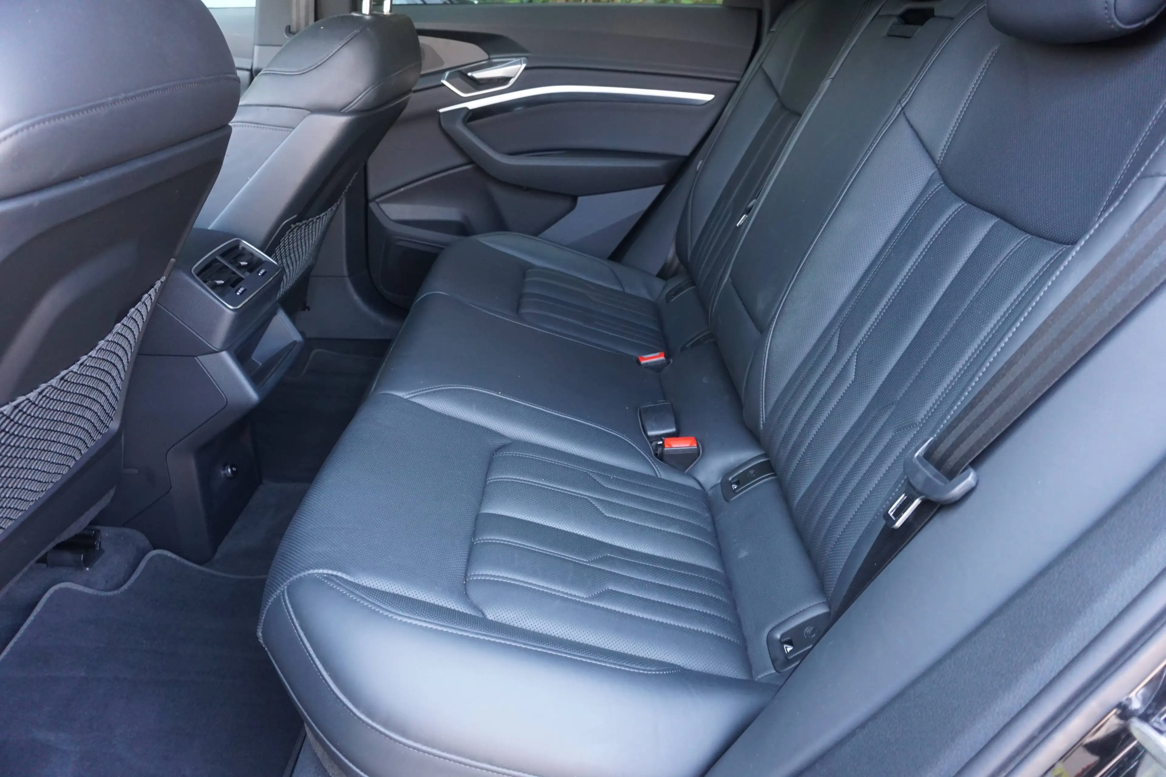 Audi e-tron E-Tron 95 kWh 55 Sportback Quattro S line-Nav-Leder-360c-Keyless-Head Up-Garantie — photo 10