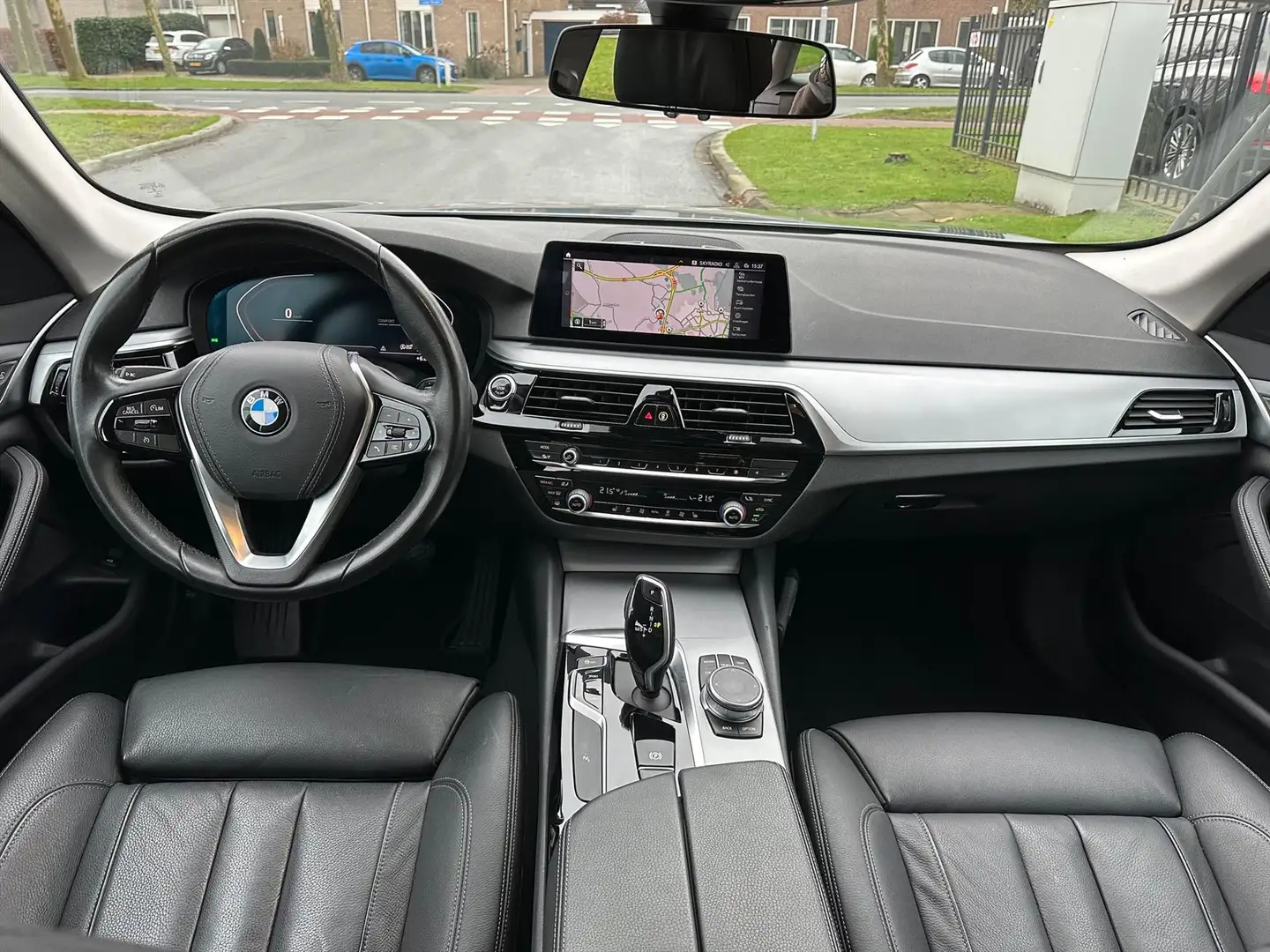 BMW 520 5-Serie Touring (g31) 520i 184pk Aut. Corporate Ex Grijs - 2