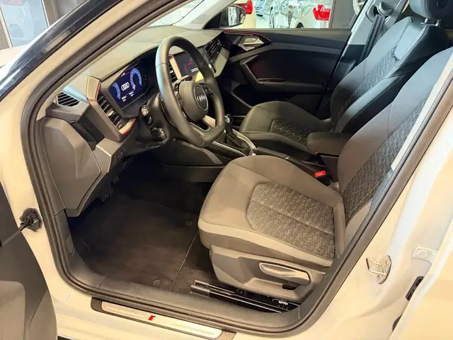 Audi A1 view 11