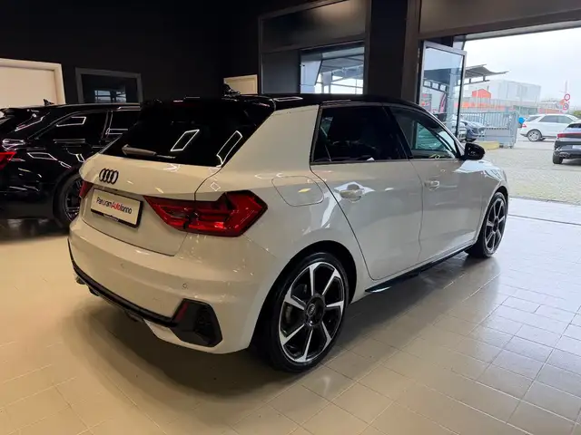 Audi A1 view 7
