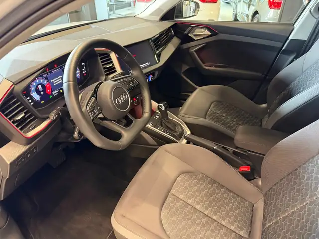 Audi A1 view 12