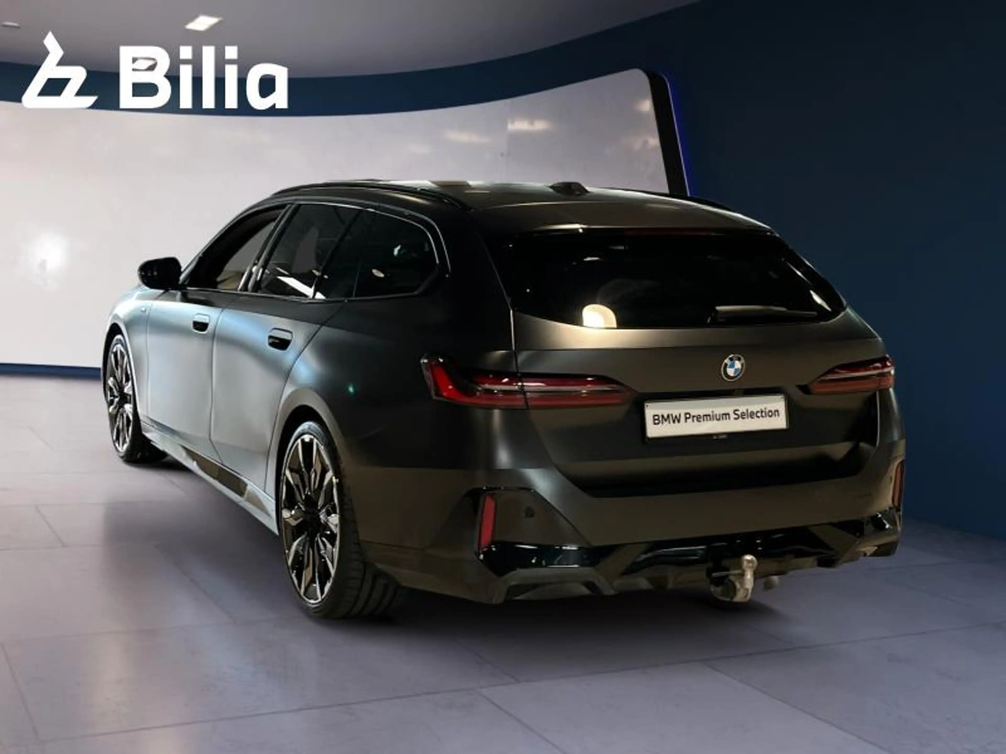 BMW 520 520d xDrive Touring M sport — photo 6