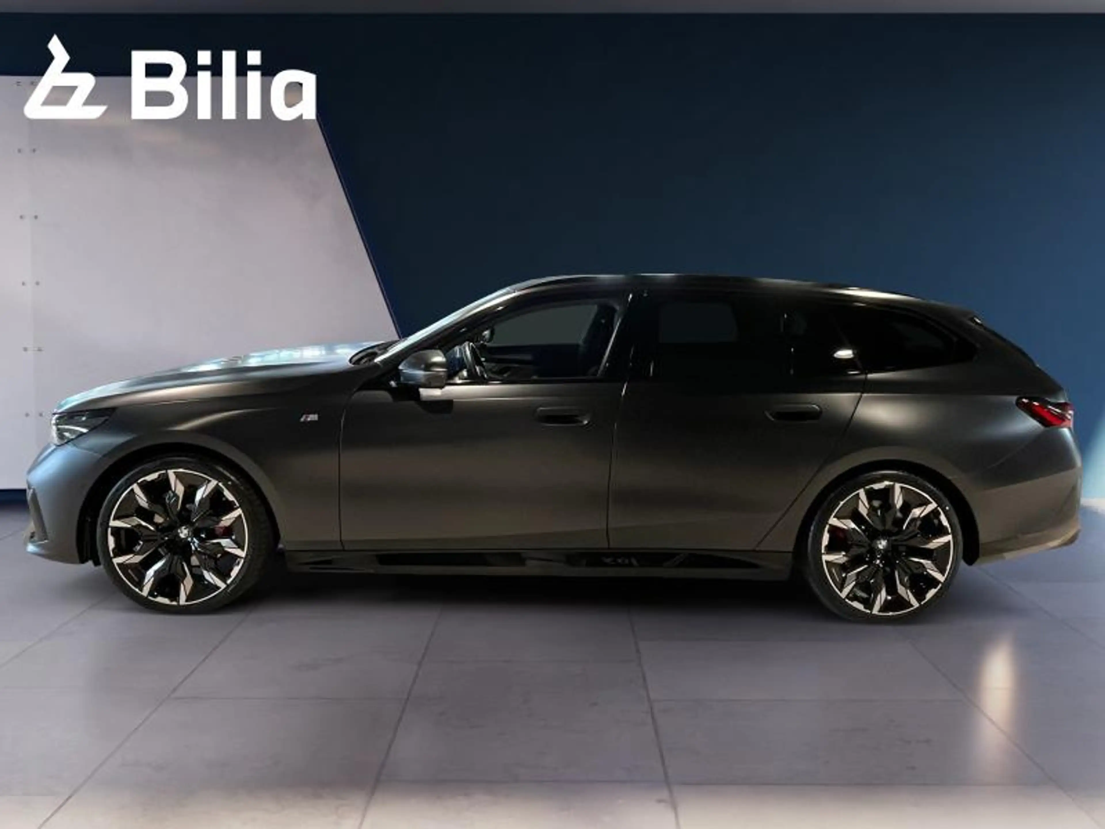 BMW 520 520d xDrive Touring M sport — photo 3